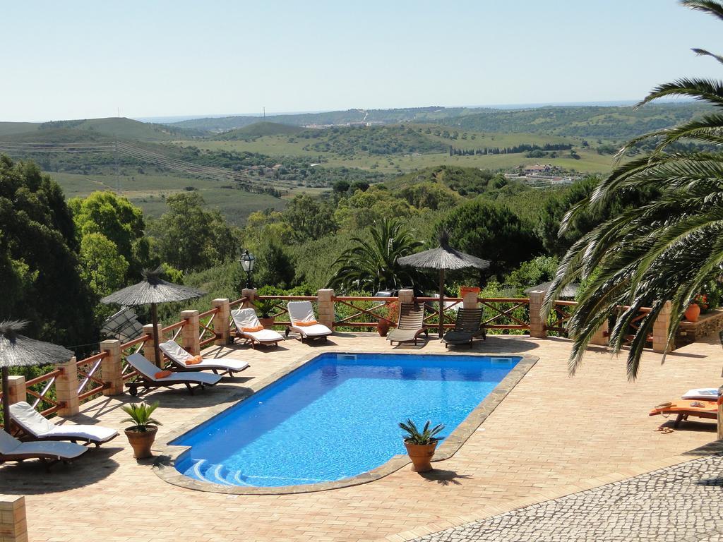 Monte Da Bravura Country house *