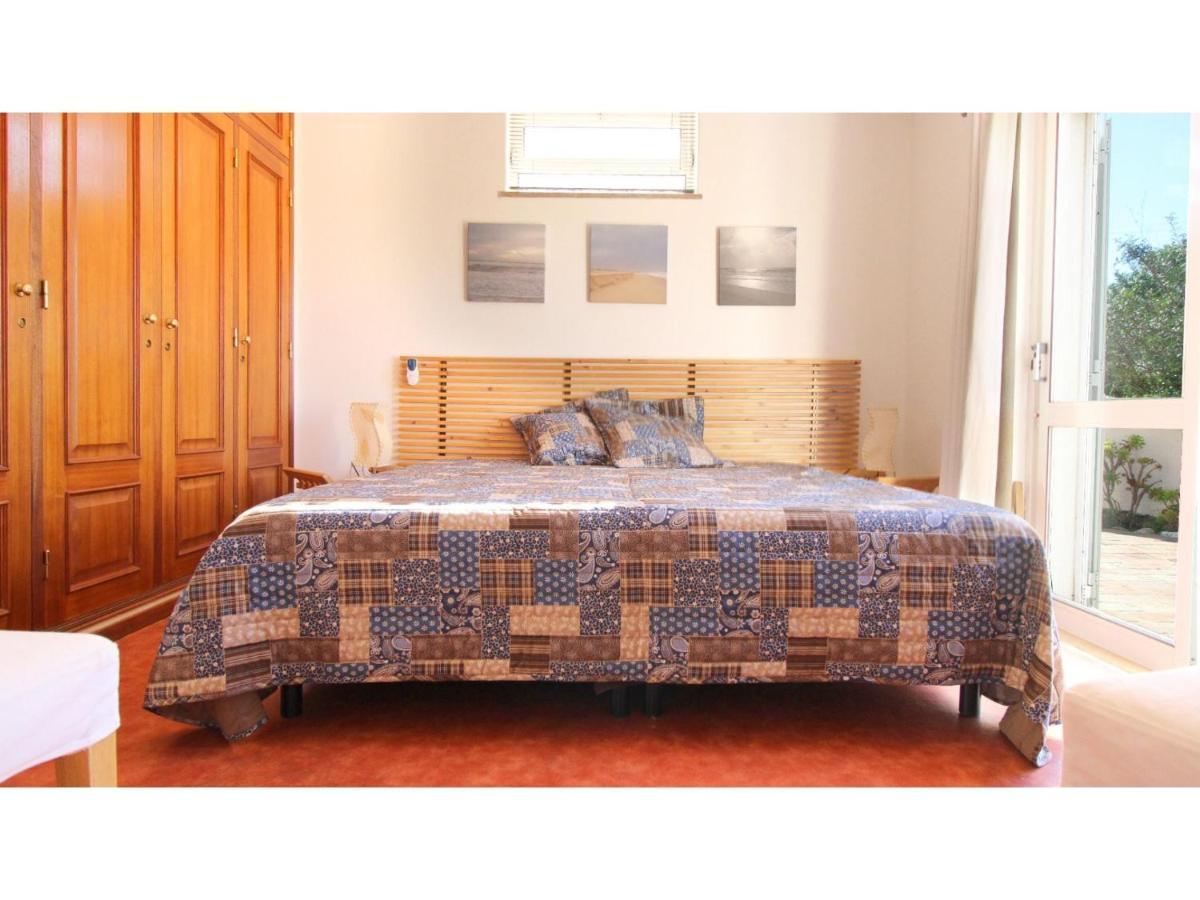 Modern In With Private Swimming Pool Villa Lagos