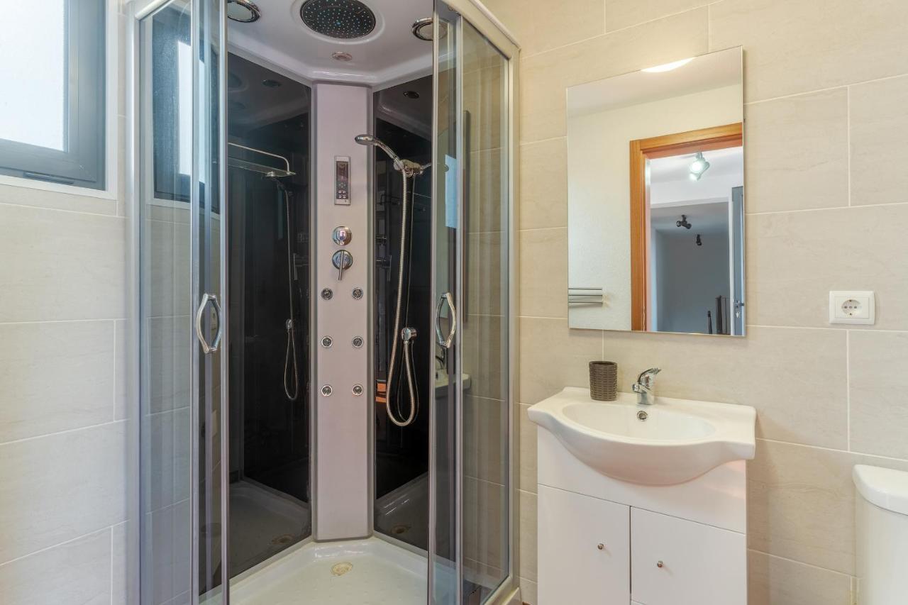 Rosa With Private Pool By Hr Madeira Villa Ribeira Brava