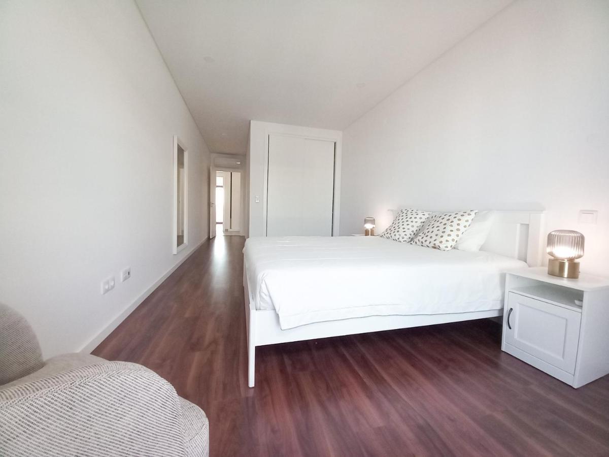 Apartment T3 Alto -vista Mar,ar Condicionado,garagem