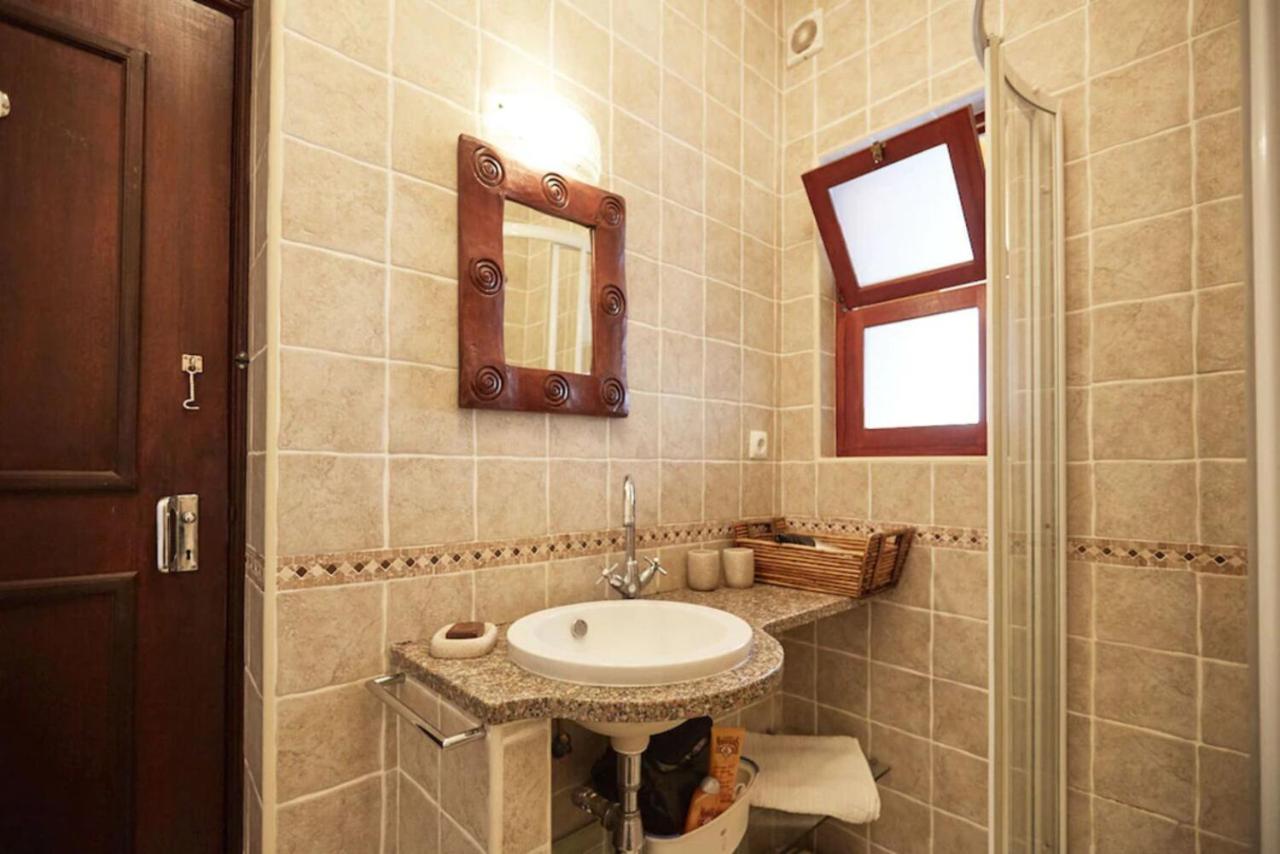 Casa Amendoeira - Fabulous Restored Townhouse In Old Town With Panoramic Roof Terrace Holiday home