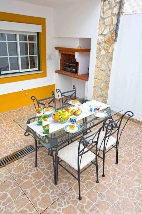 Waters House * Peniche