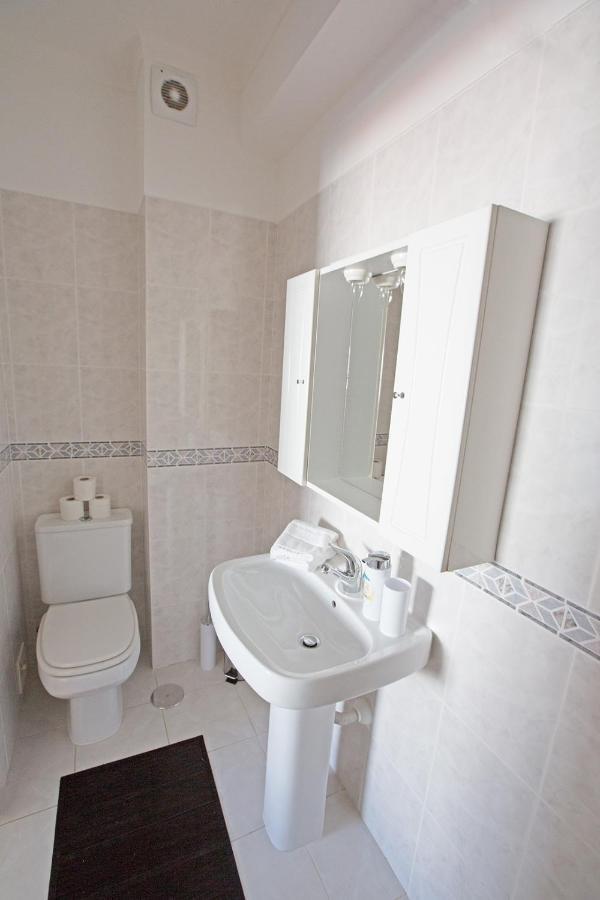 Waters House - Feel At Ir Our Sea * Peniche