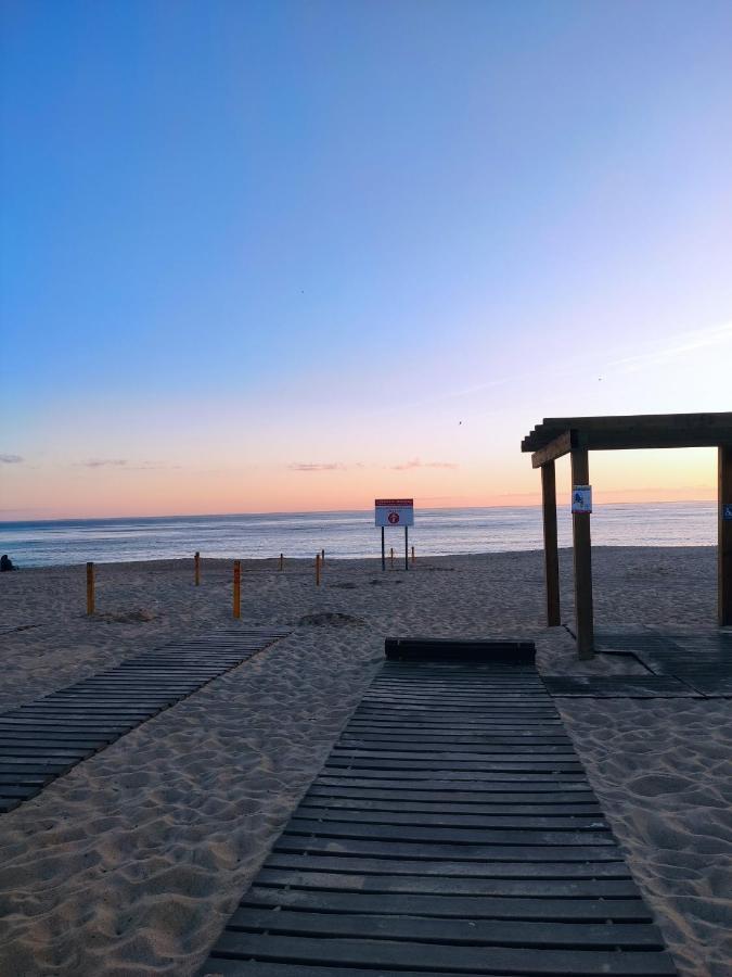 Blue Boat House - The Atlantic Breeze Nazaré