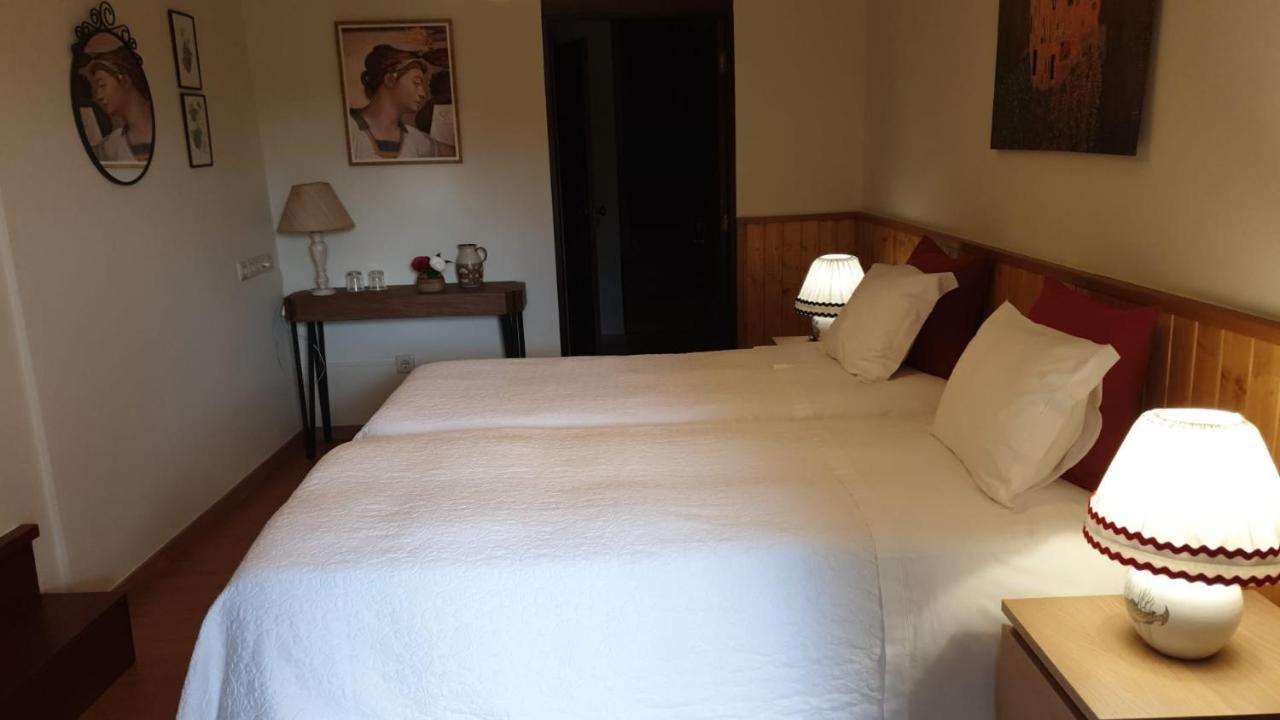 Casa De Fatauncos Guest house Vouzela
