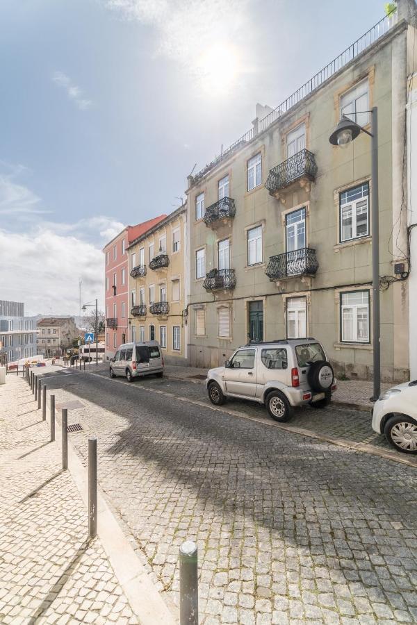 Casa Boma - Sunny With Private Balcony And Panoramic Bridge View - Ajuda I Apartment