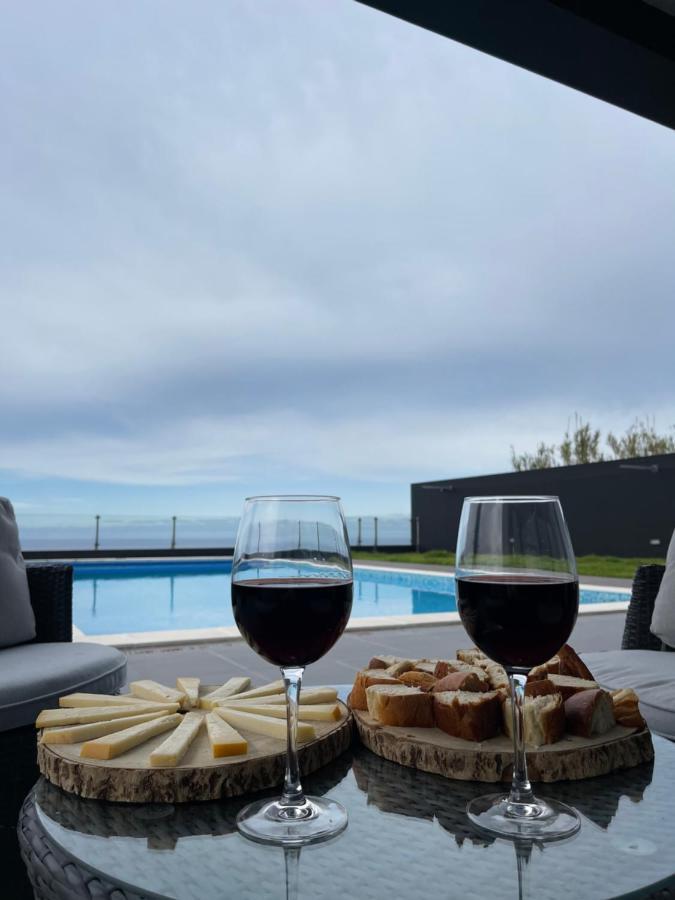 Vivenda Luxuosa * Feteiras