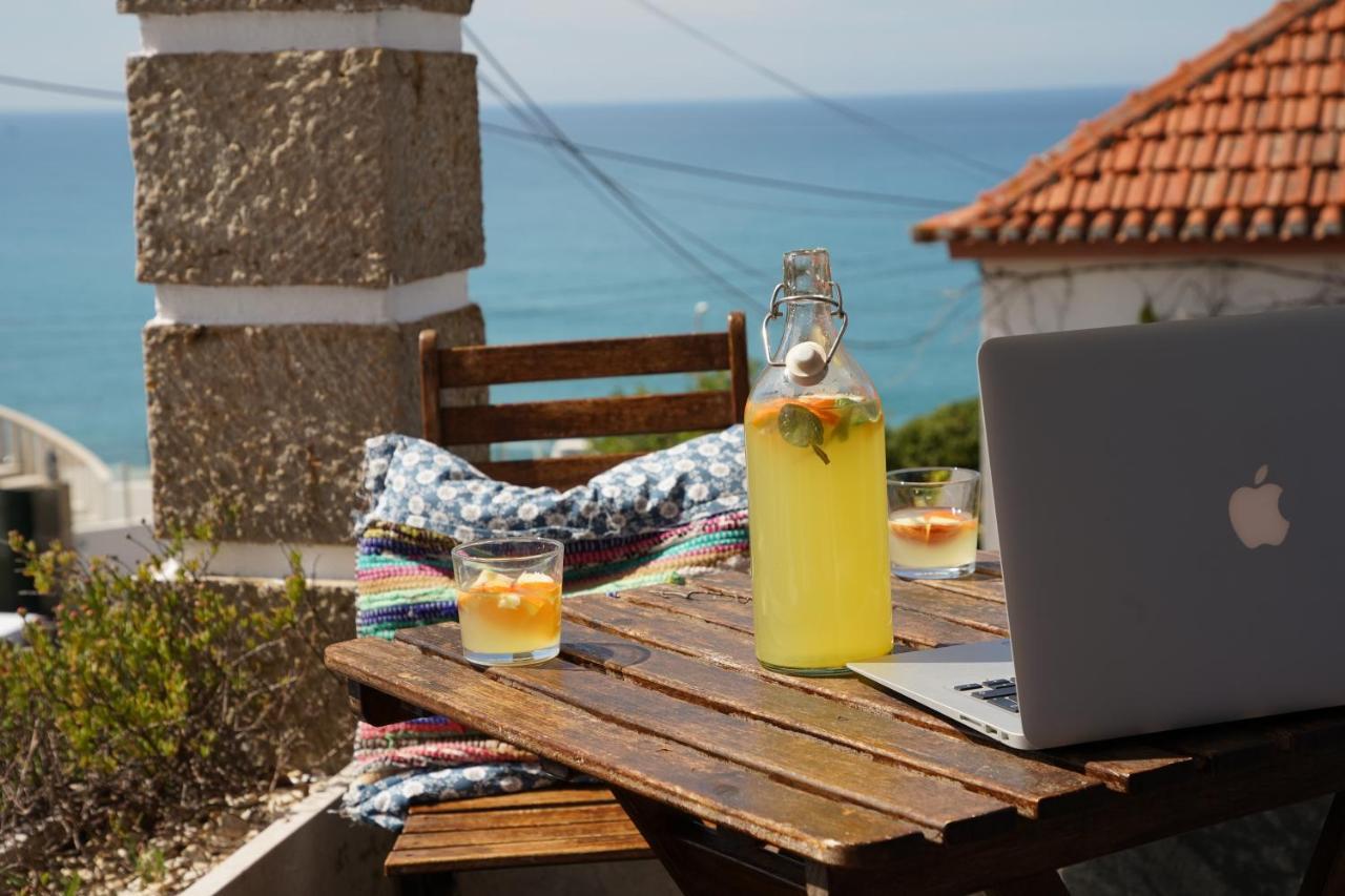 Chill In Surf House