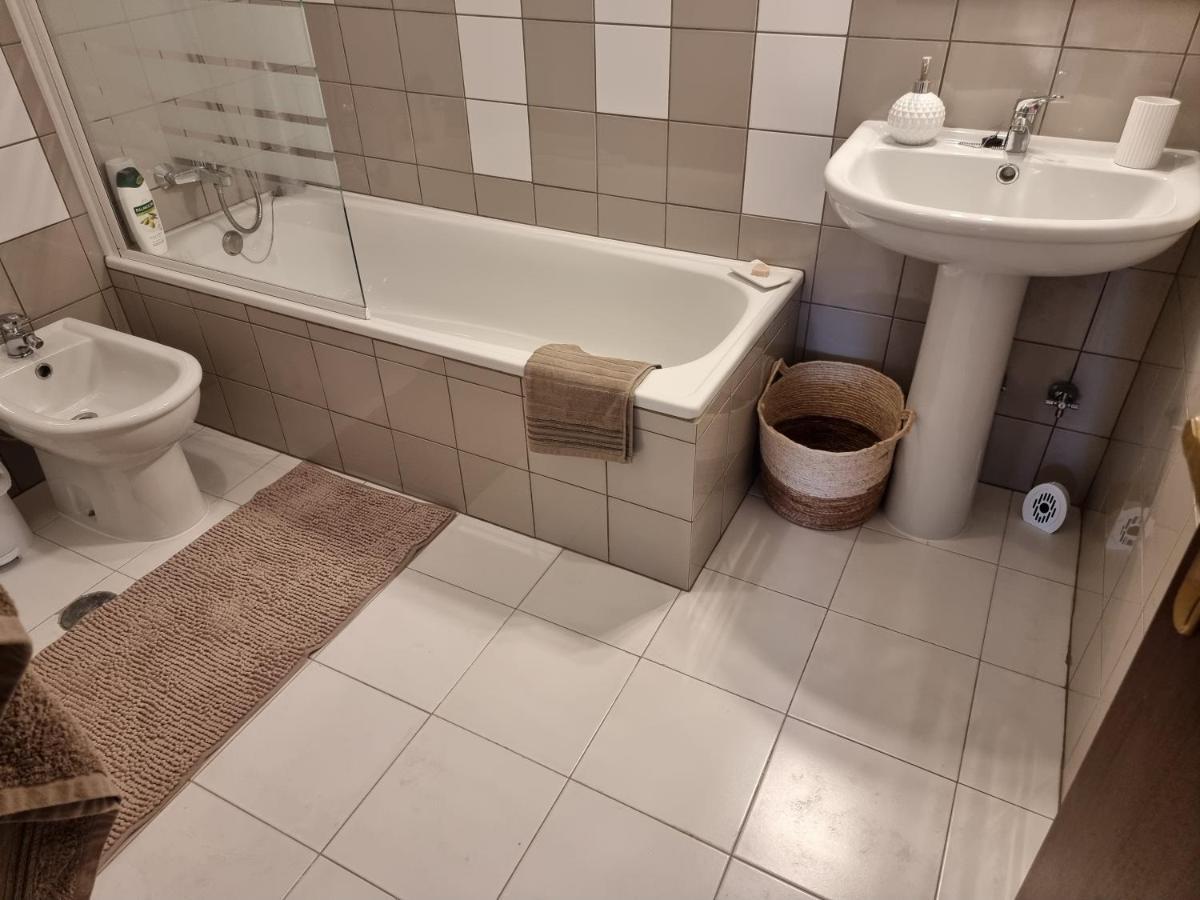Encantador Com Piscina Aquecida Portimao