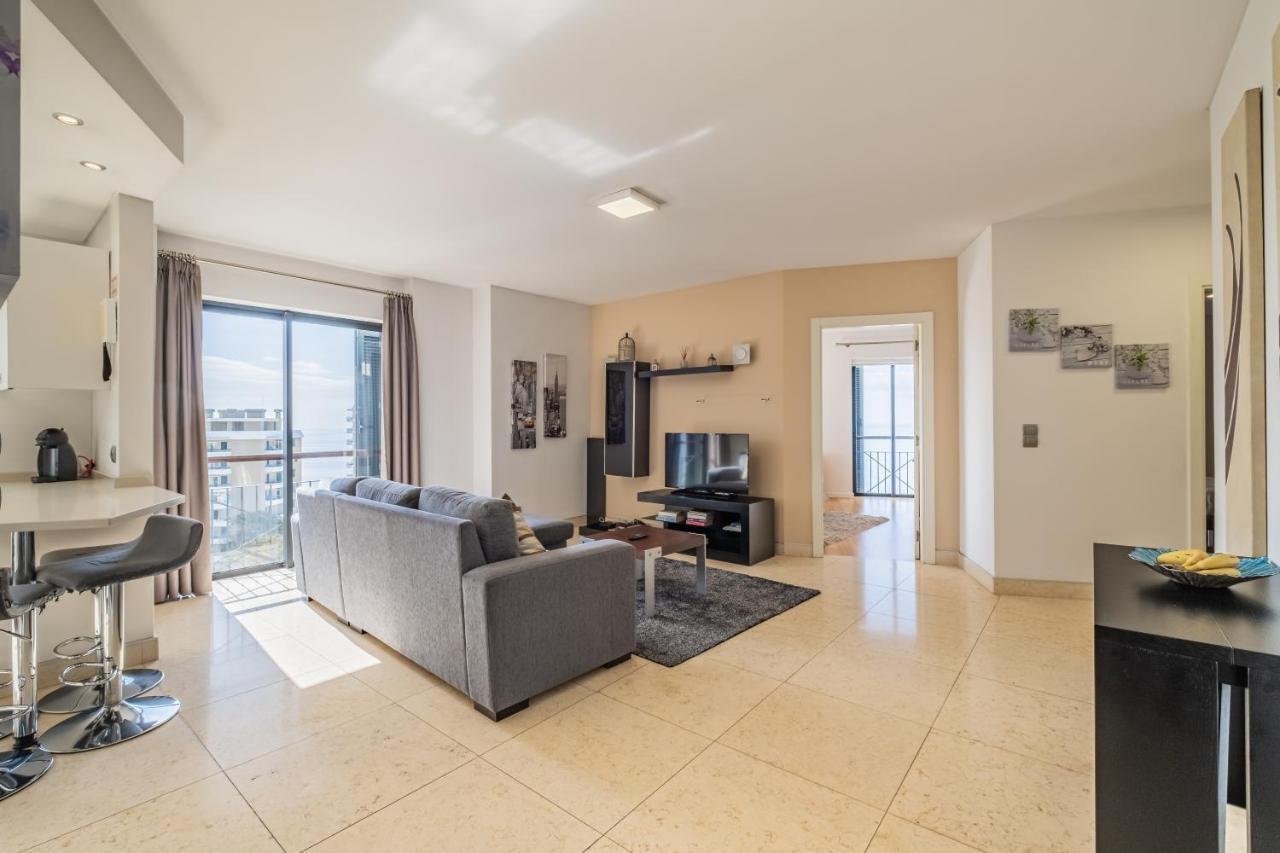 Apartment Modern Next To Forum Shopping, Near The Sea, Free Parking And Wifi