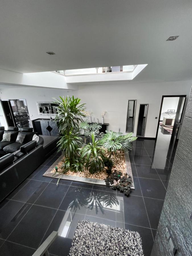 Vivenda Luxuosa Villa *