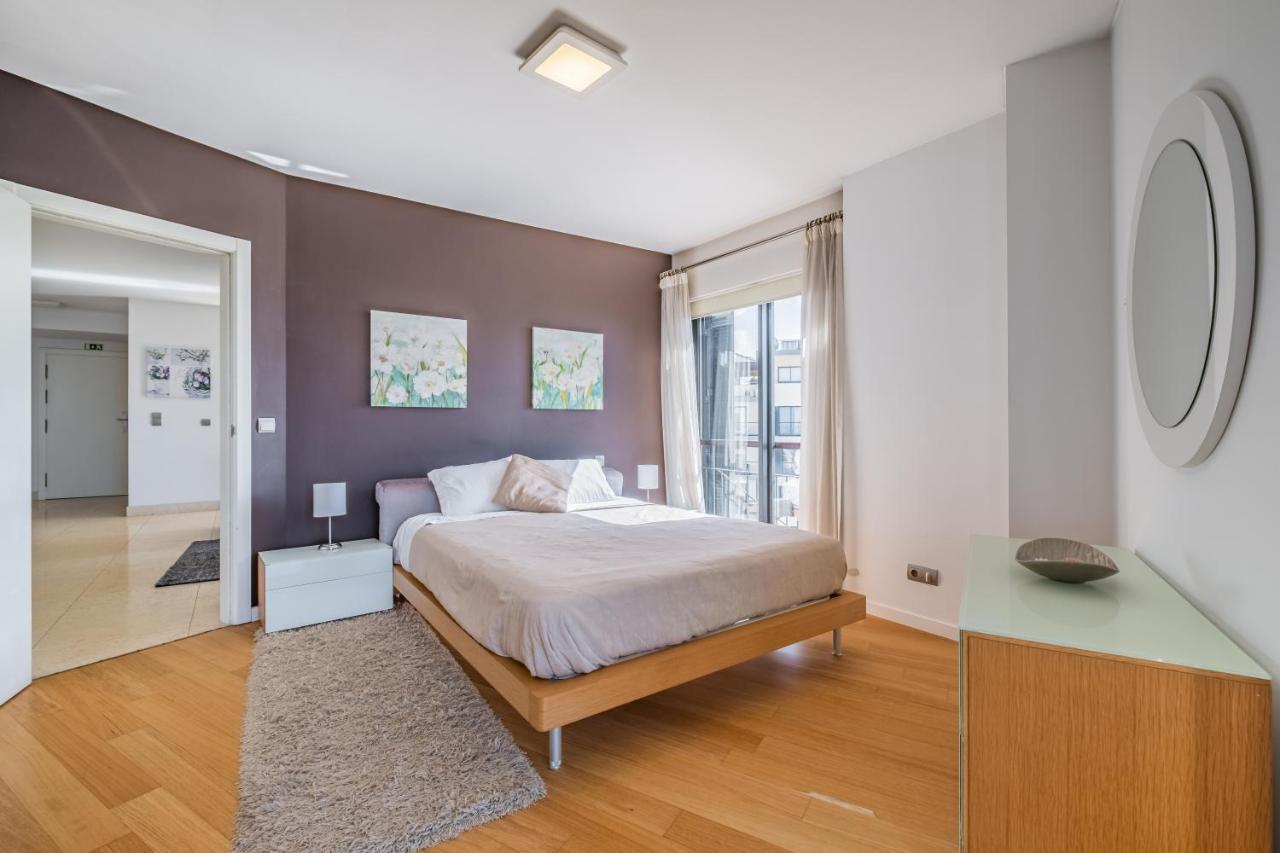 Modern Next To Forum Shopping, Near The Sea, Free Parking And Wifi Apartment Funchal (Madeira)