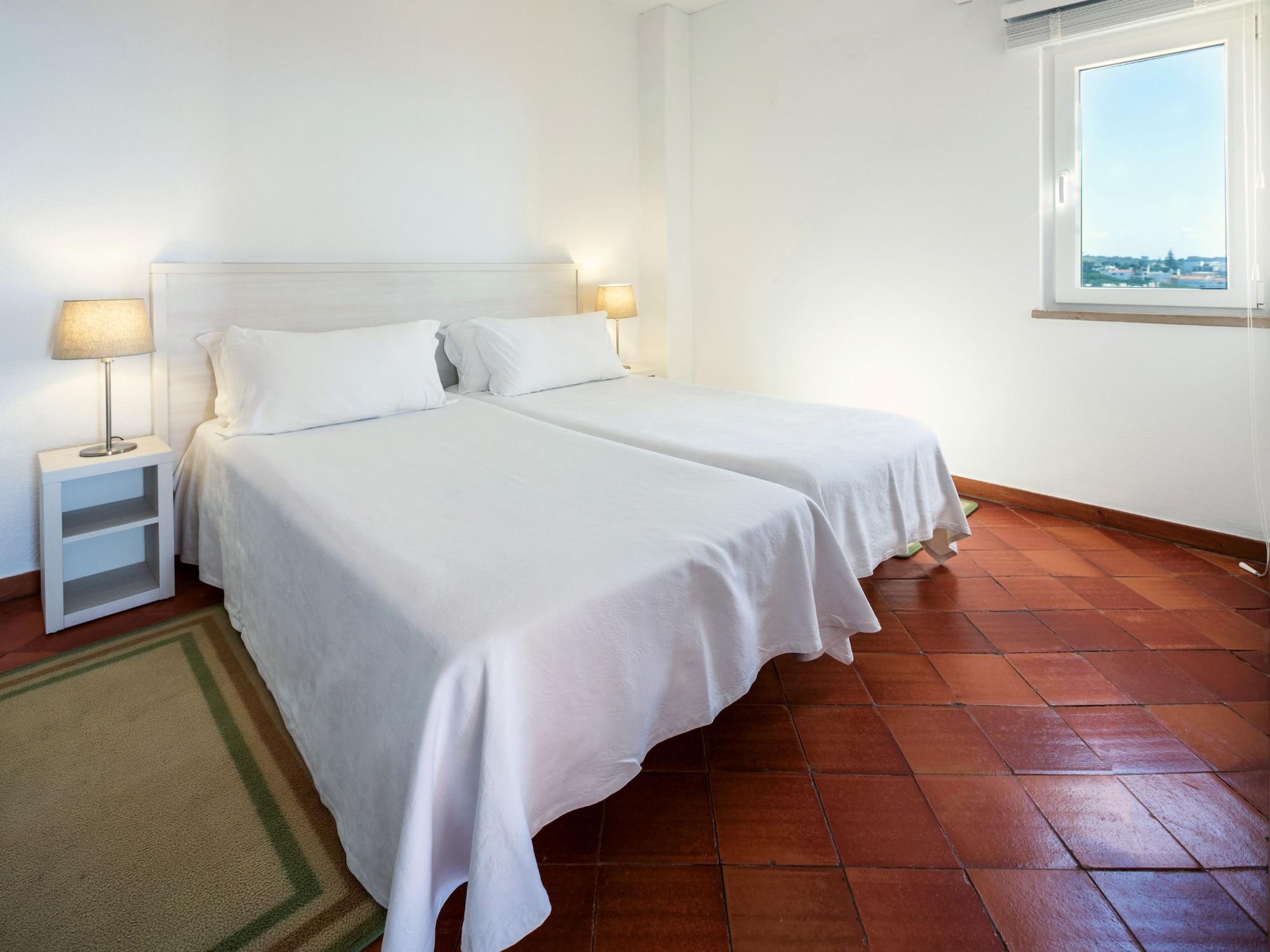 Aparthotel Dom Pedro 3*