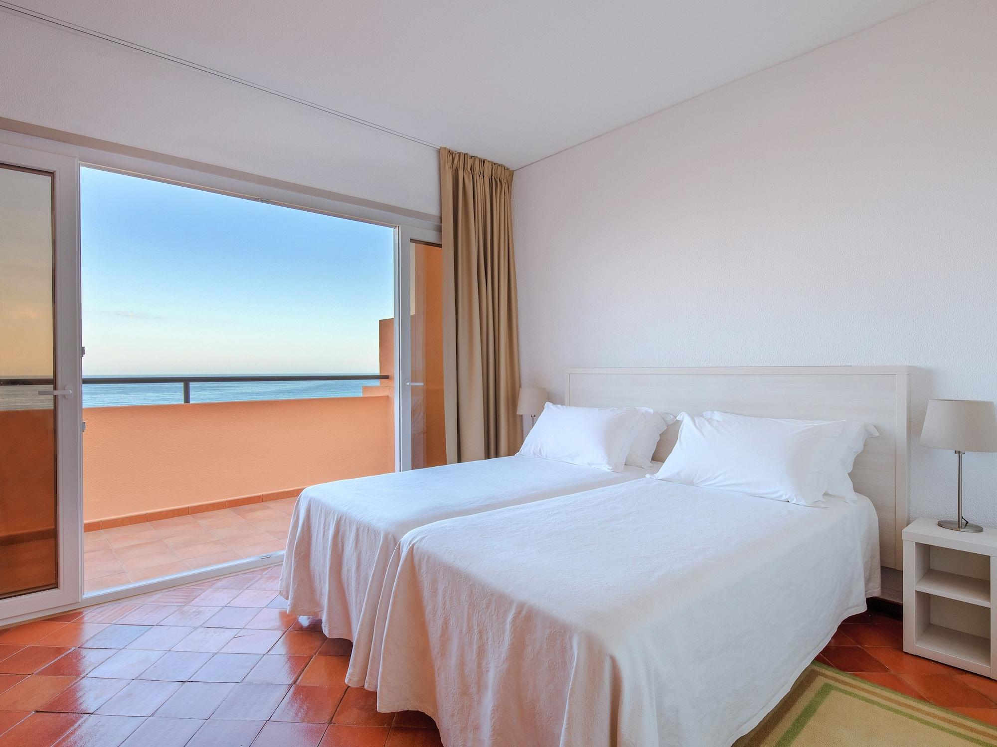 Aparthotel Dom Pedro 3*