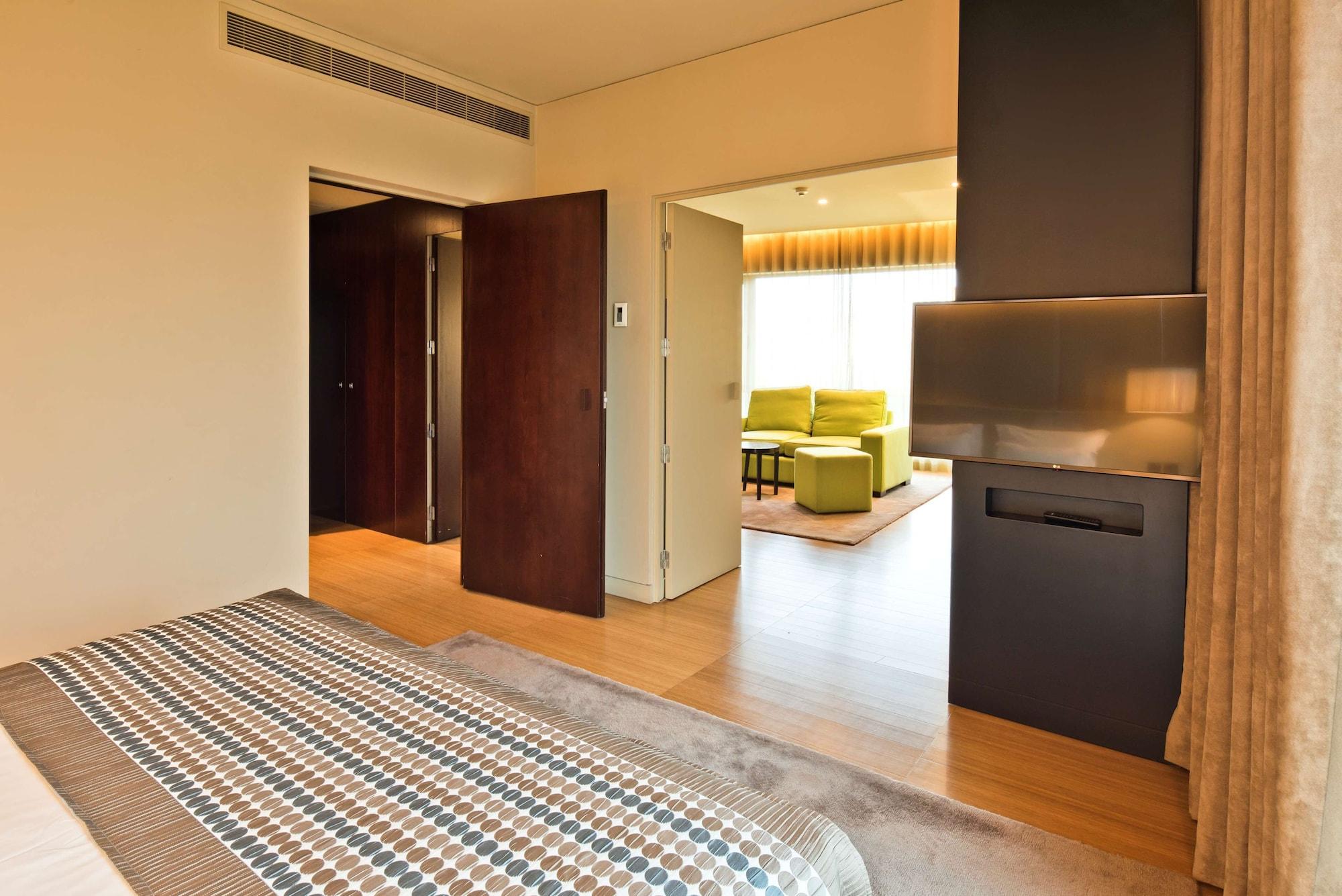 Golden Tulip São João da Madeira