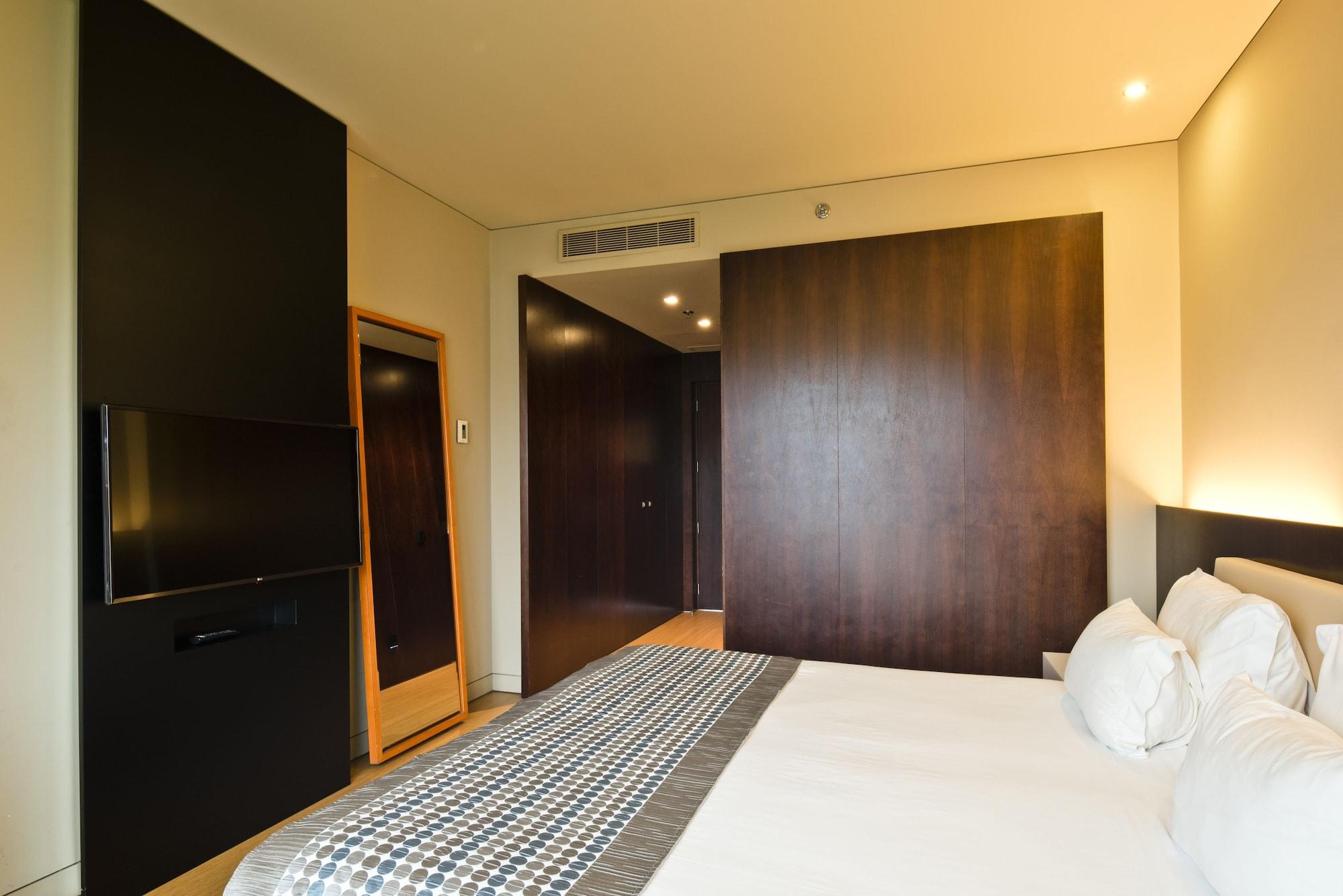 Golden Tulip Hotel