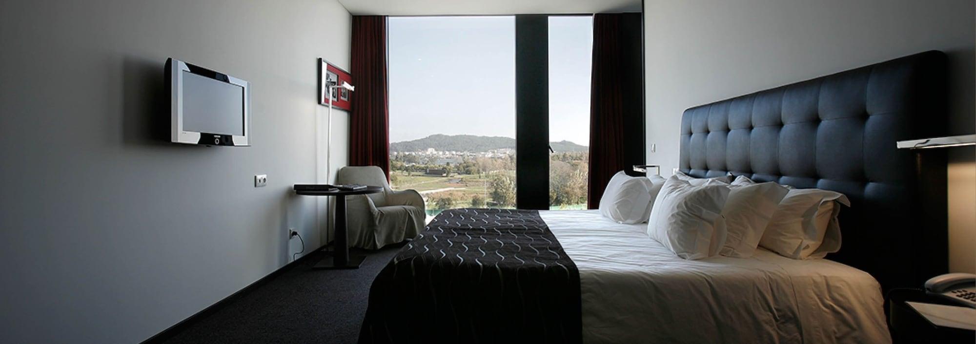 Axis Viana Business & Hotel 4*