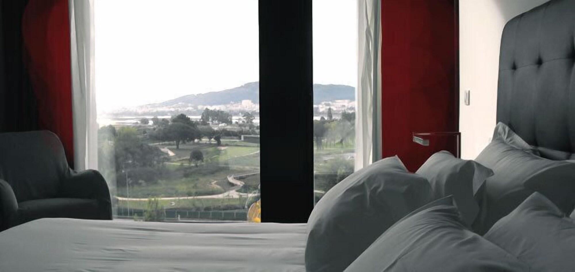 Axis Viana Business & Hotel 4*