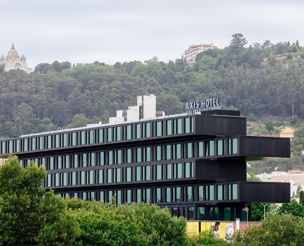 Hotel Axis Viana Business & 4*