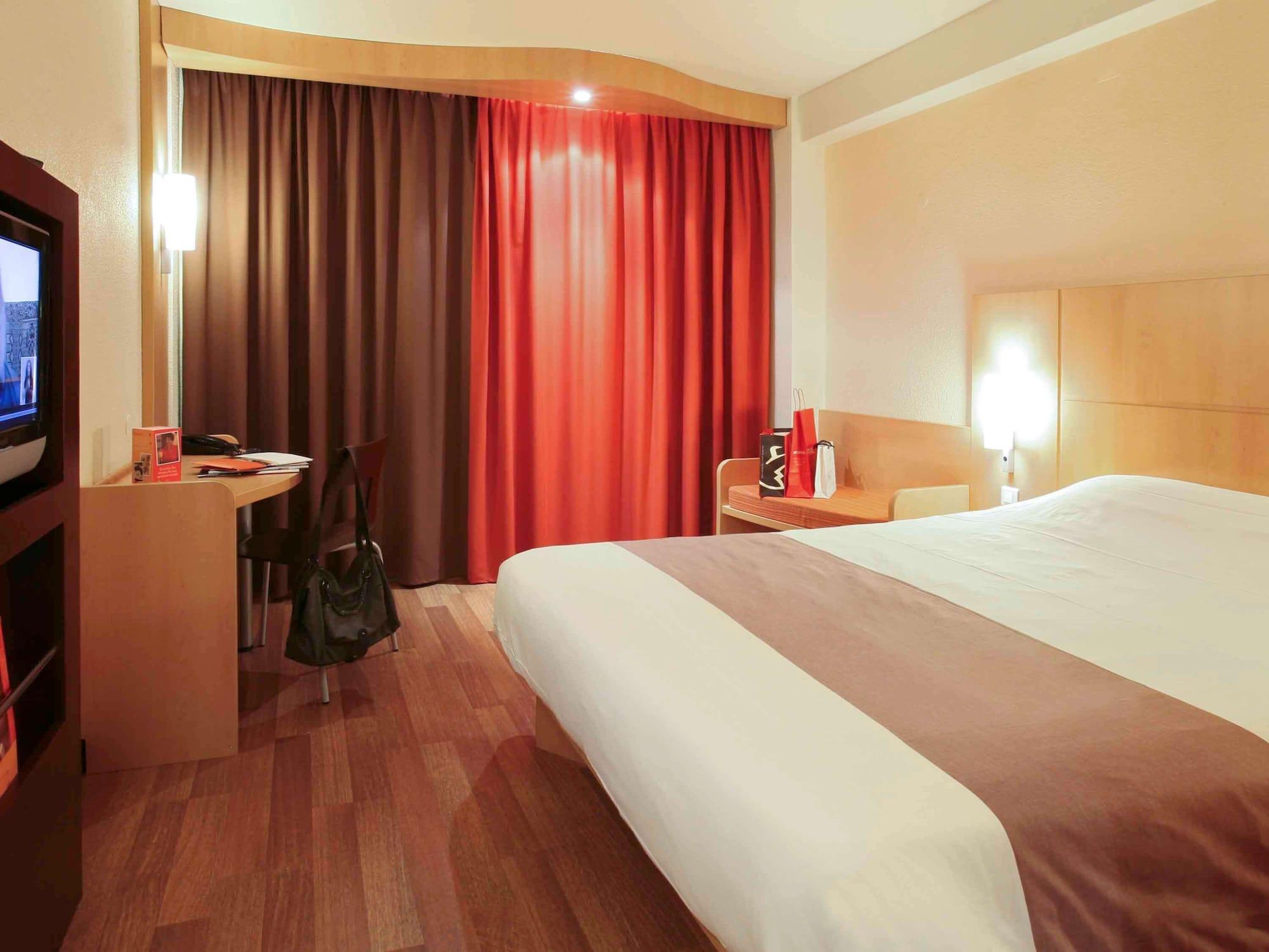 Ibis Braga