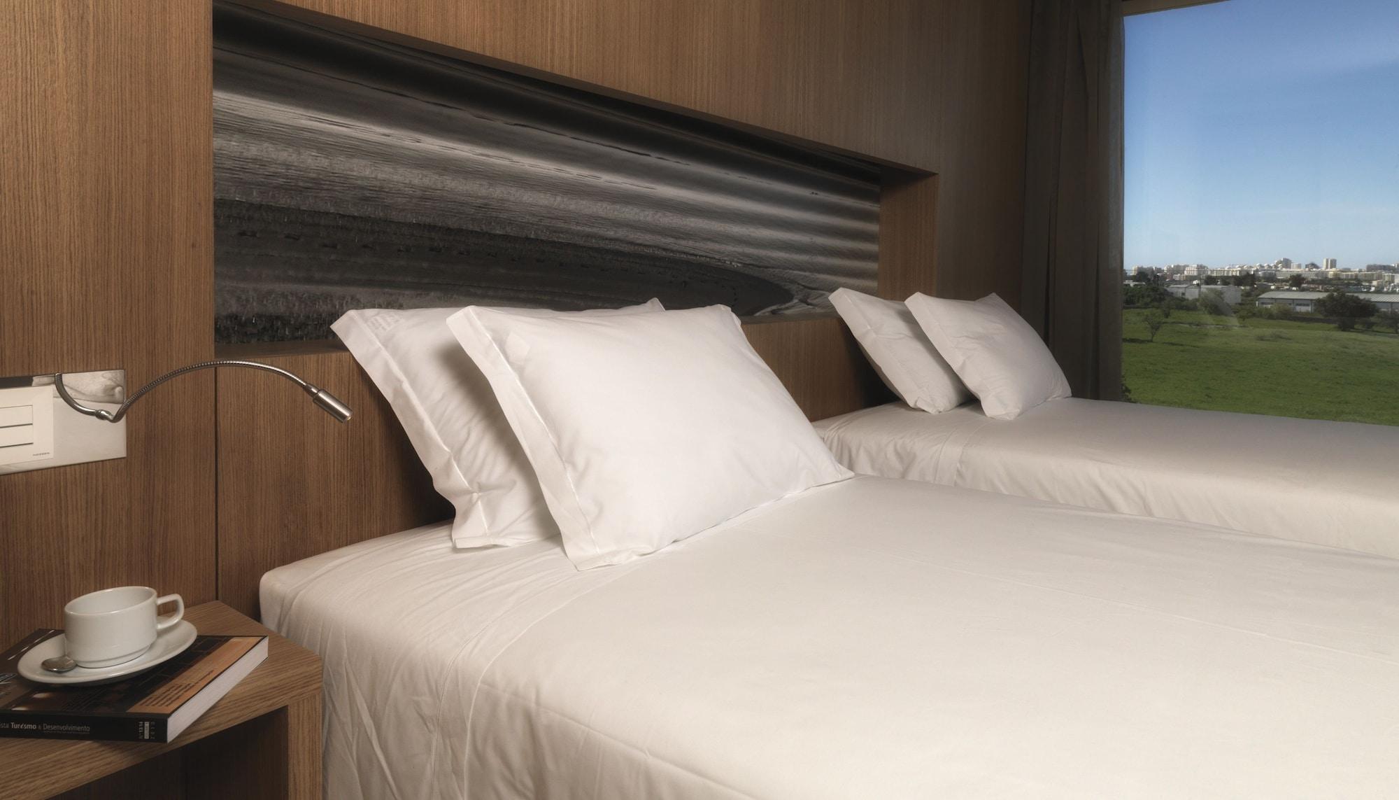 Agua Riverside 4*
