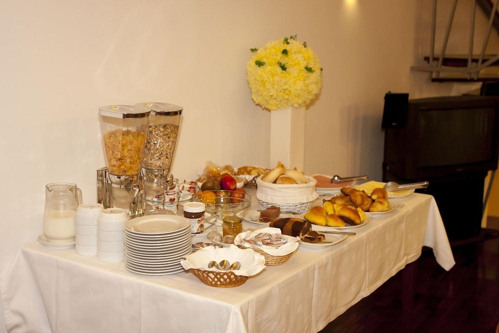 Hotel Galeria 2*