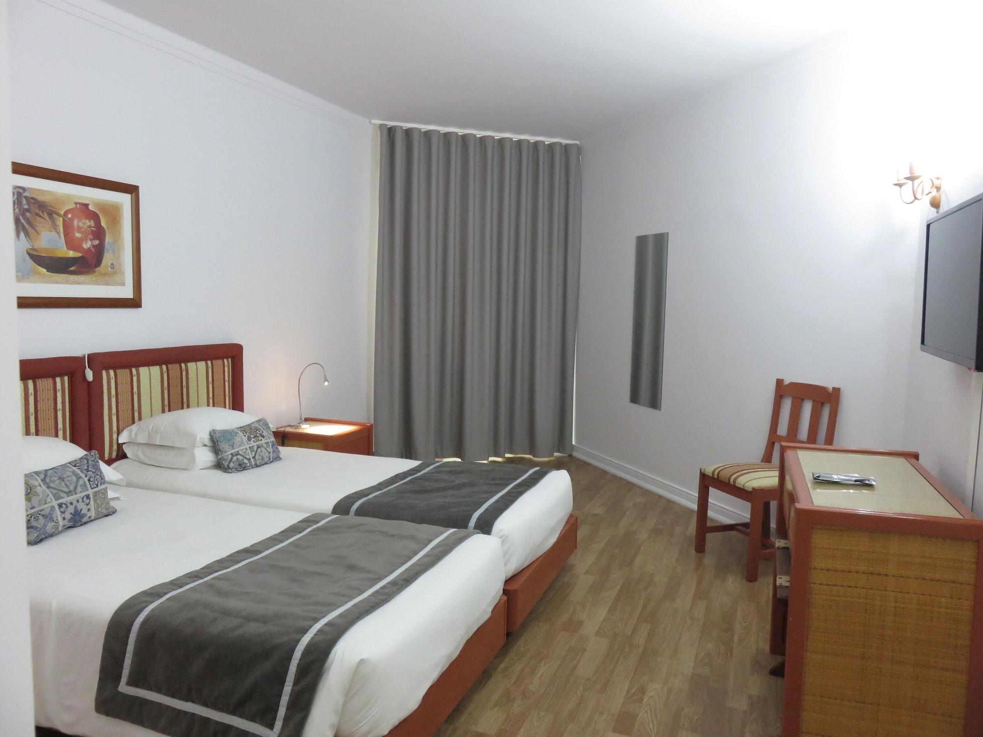 Hotel Clube Do 4*
