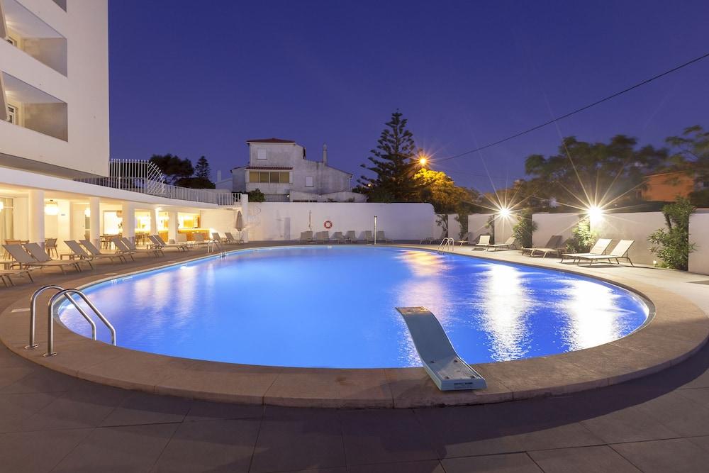 Carcavelos Hotel 4*