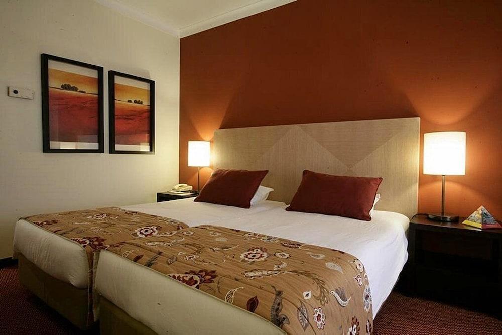 Evora Hotel 4* Evora