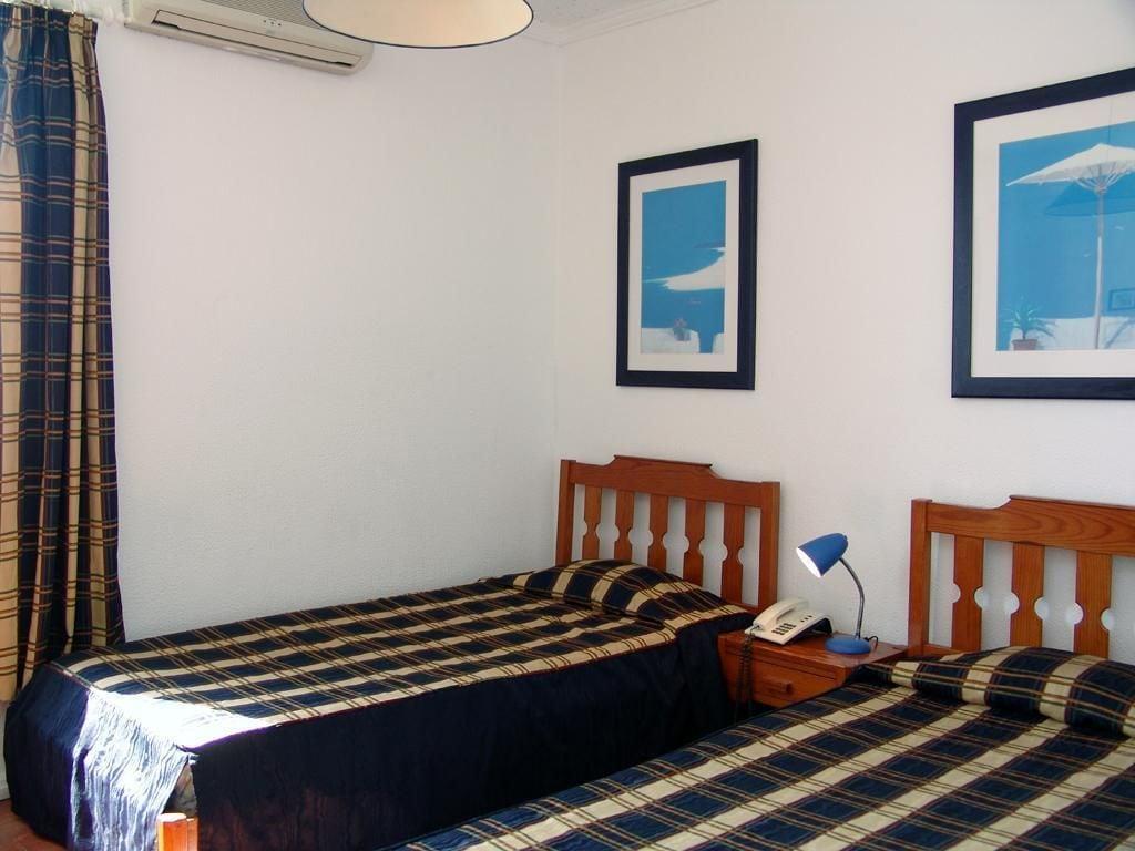 Turisticos Regina Apartahotel 3*