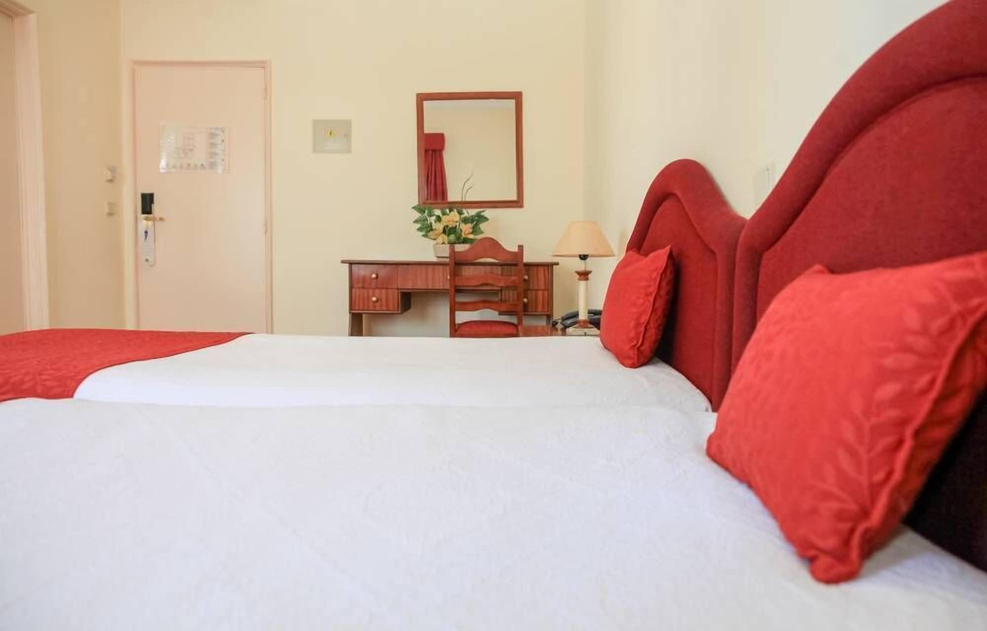 Baía De Hotel 3*