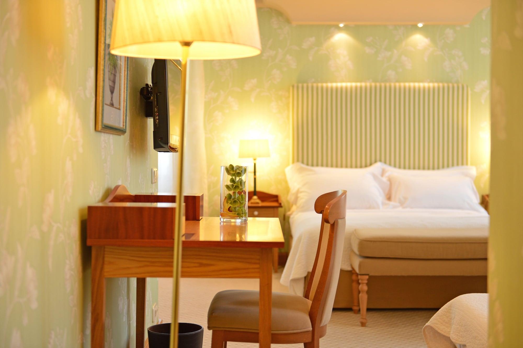 De Hotel 4*