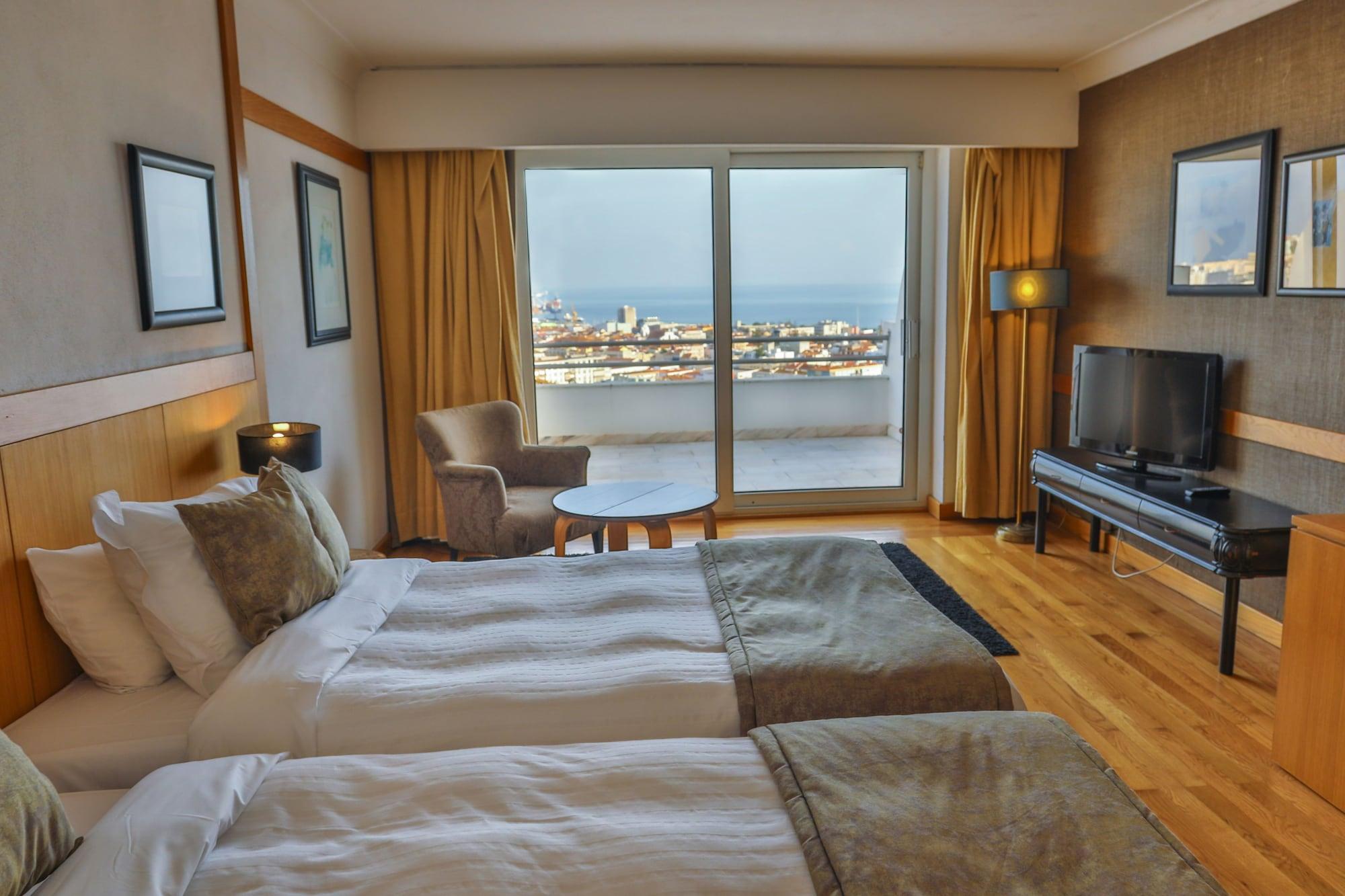 Sado Hotel 4*