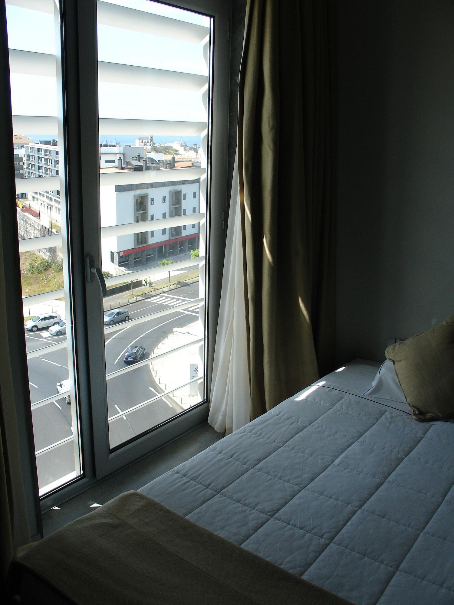 Vip Executive Azores Hotel 4*