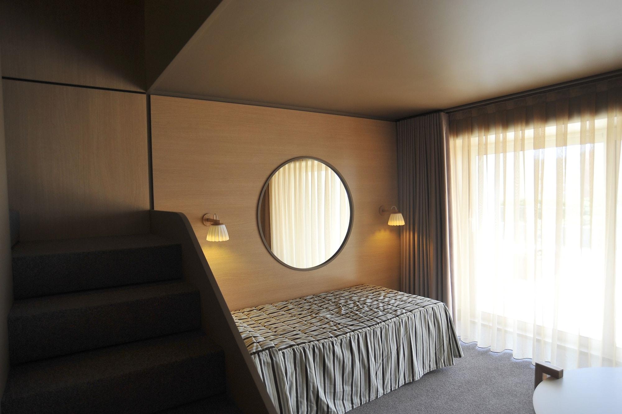 Axis Vermar Conference & Hotel