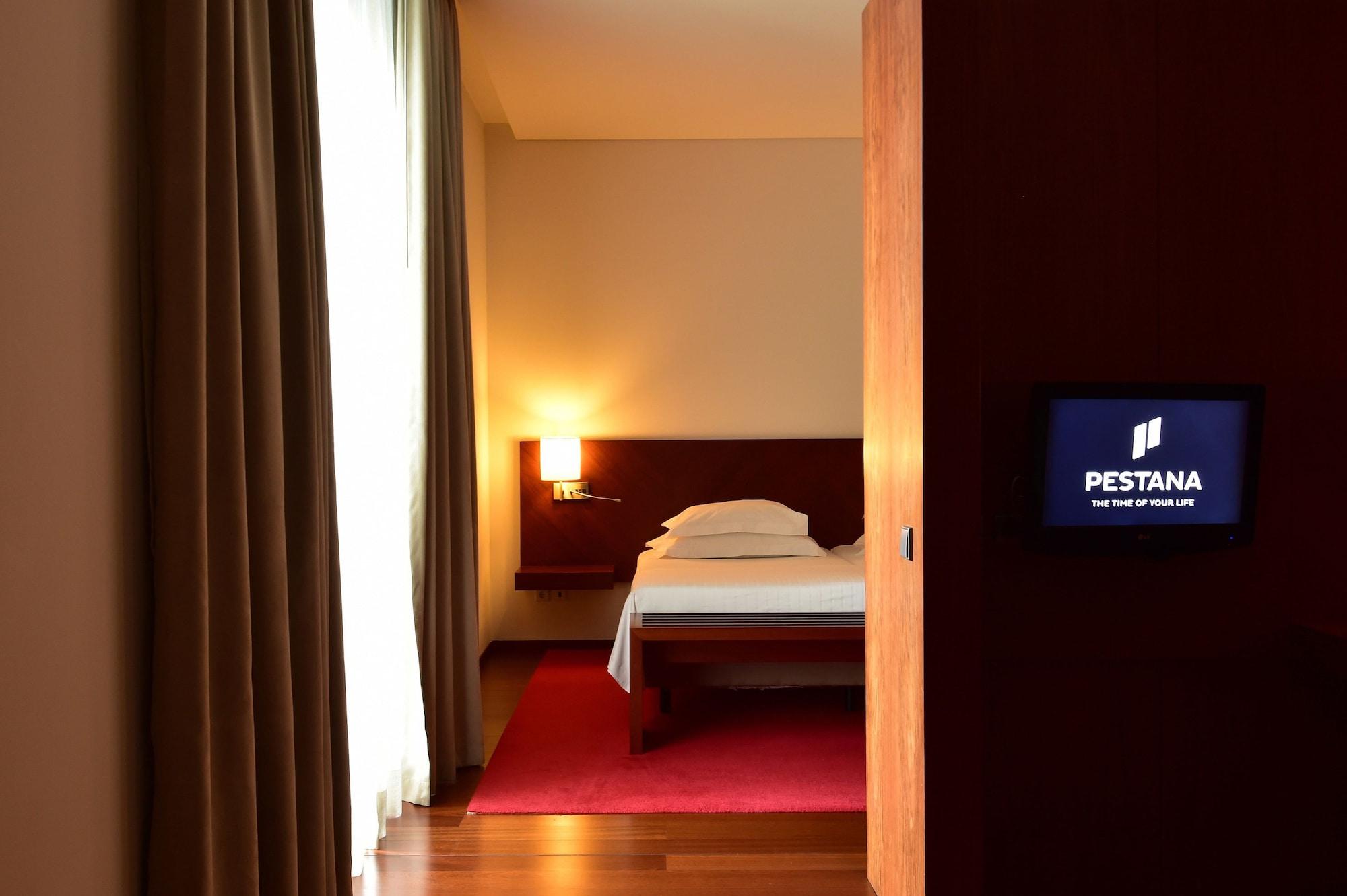 Hotel De 4*