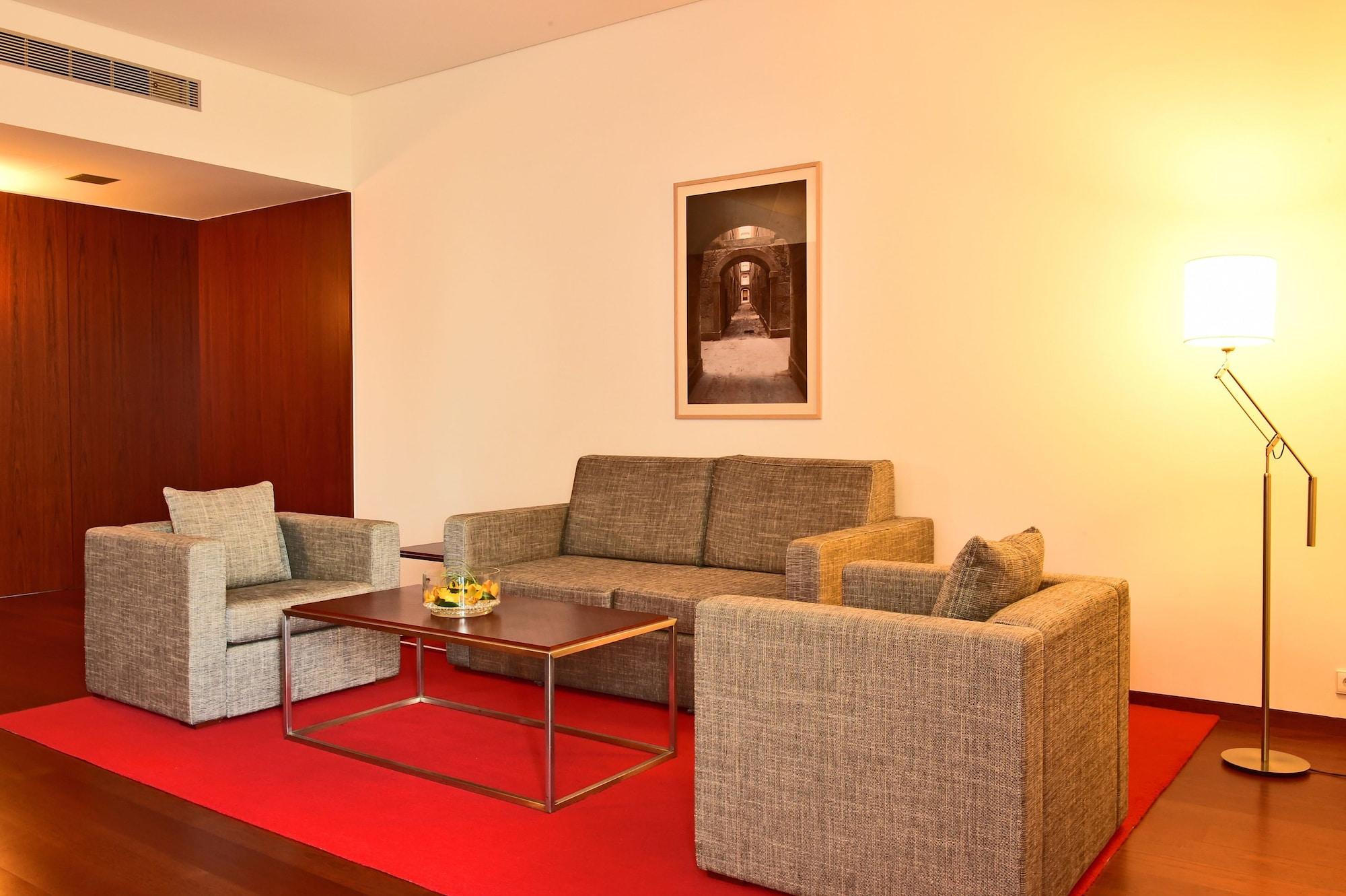 Hotel De 4*