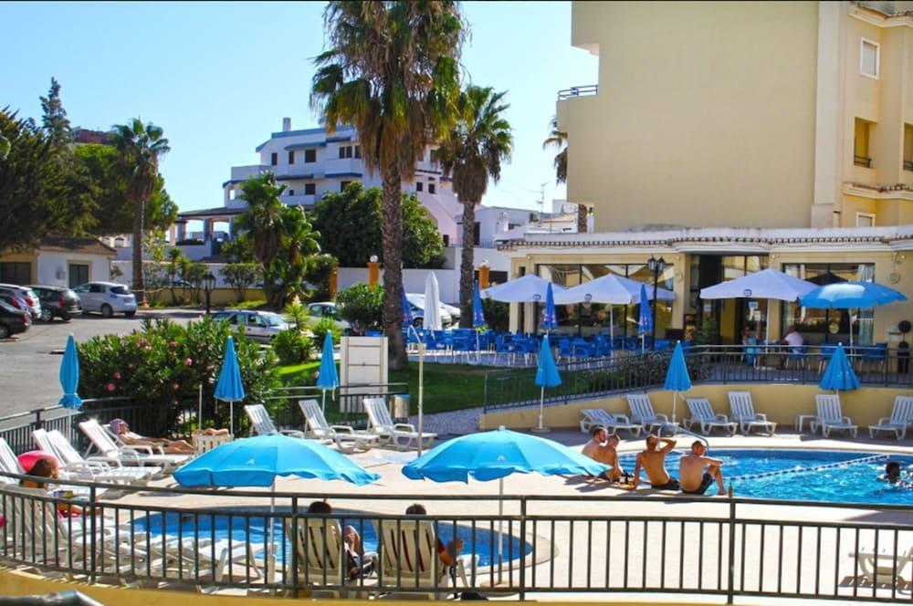 Aparthotel Plaza Real By Atlantichotels 3*