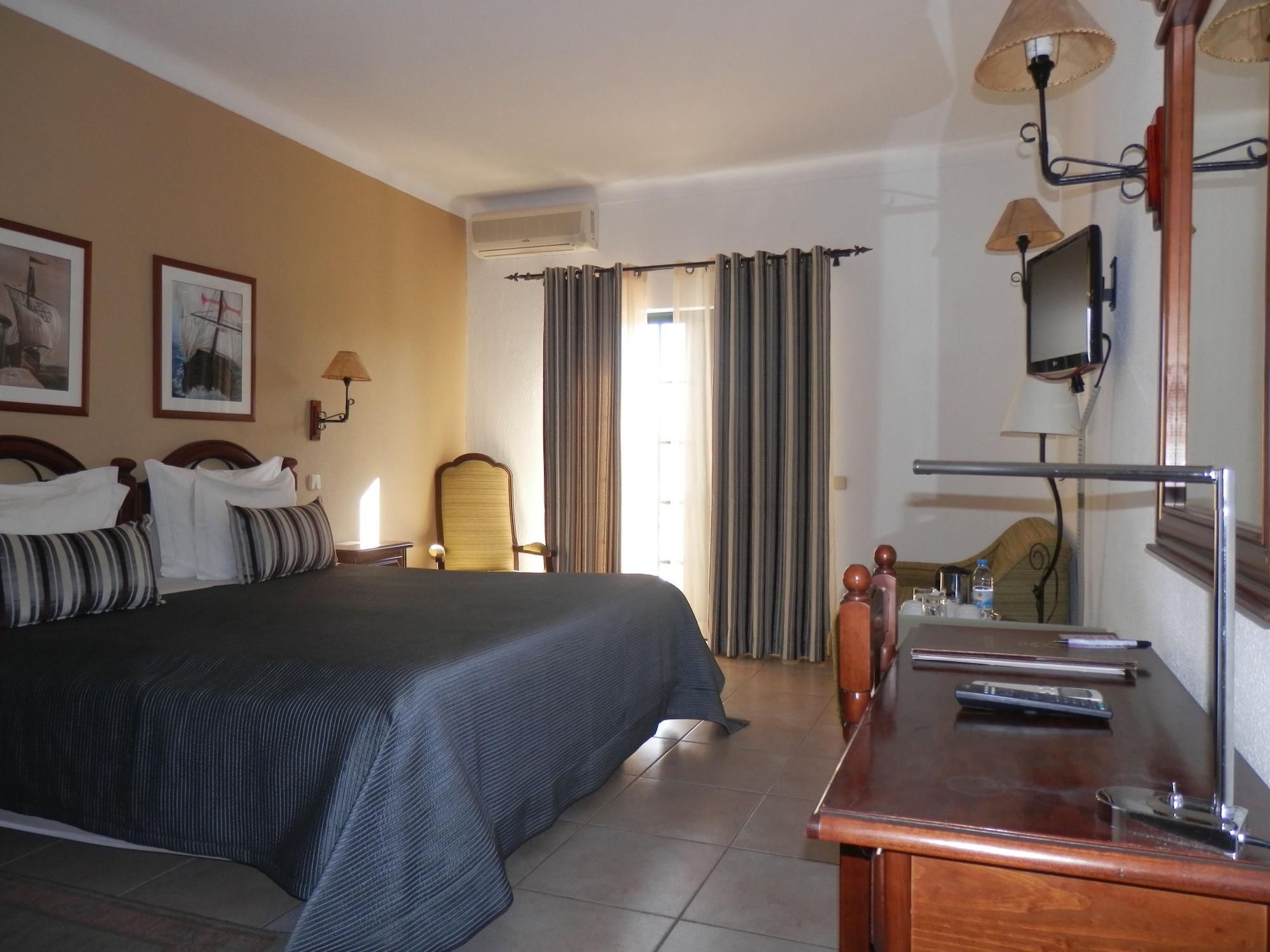 Solar De Mos Hotel