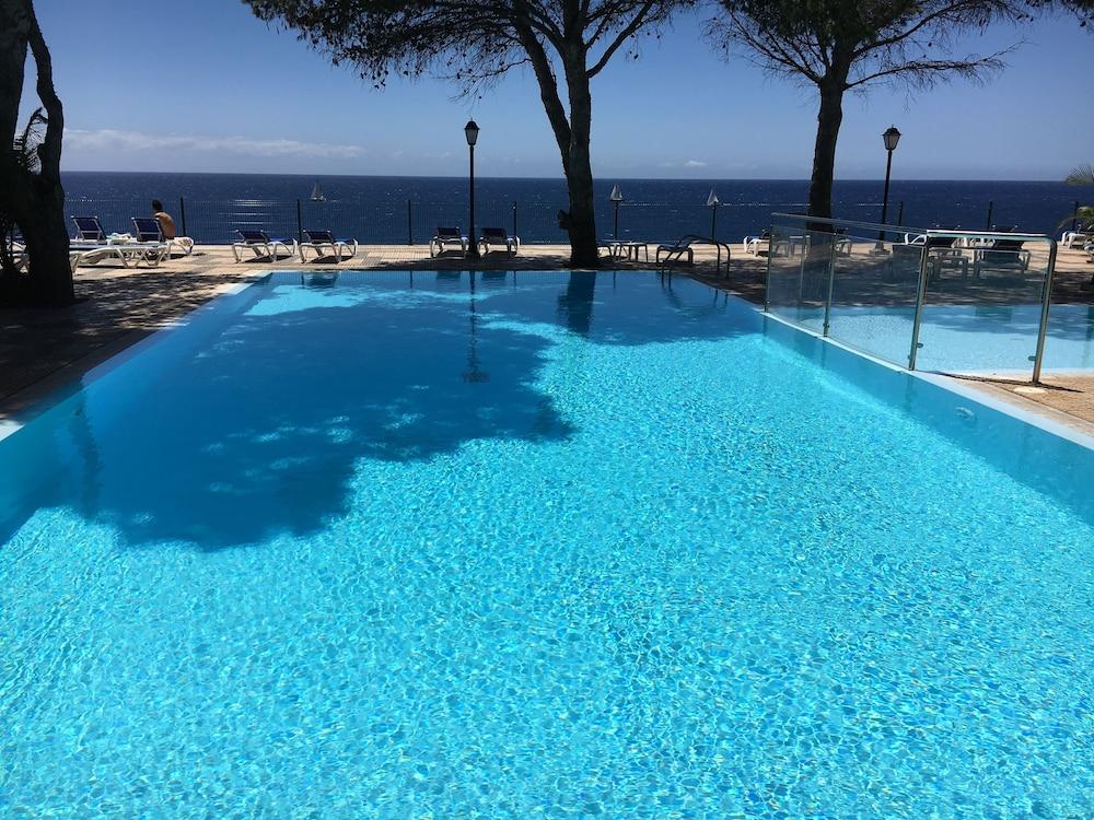 Hotel Albatroz & Yacht Club Santa Cruz - Madeira