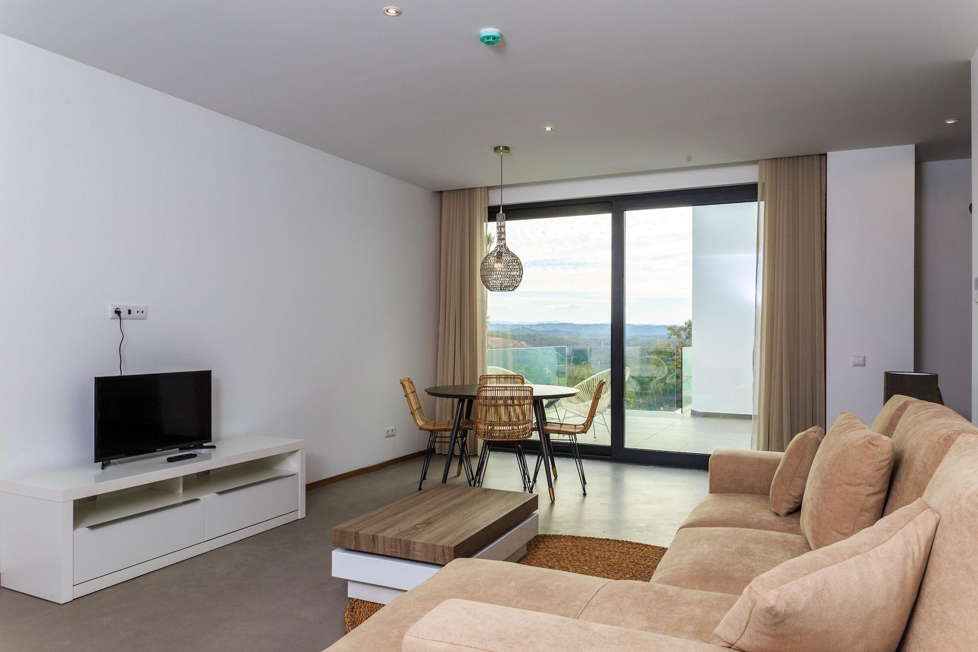 Hotel Enigma - Nature & Water 4*