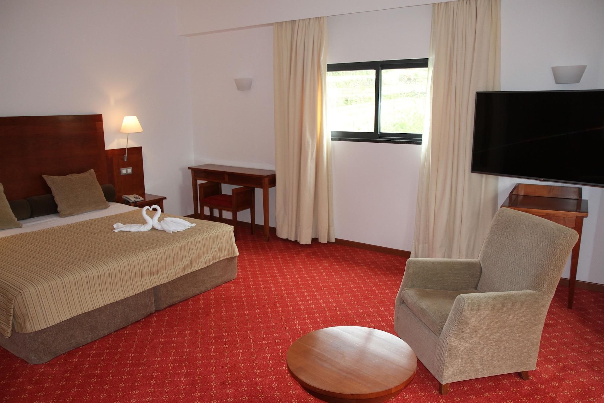 Bio - Quinta Da Serra Hotel 5*