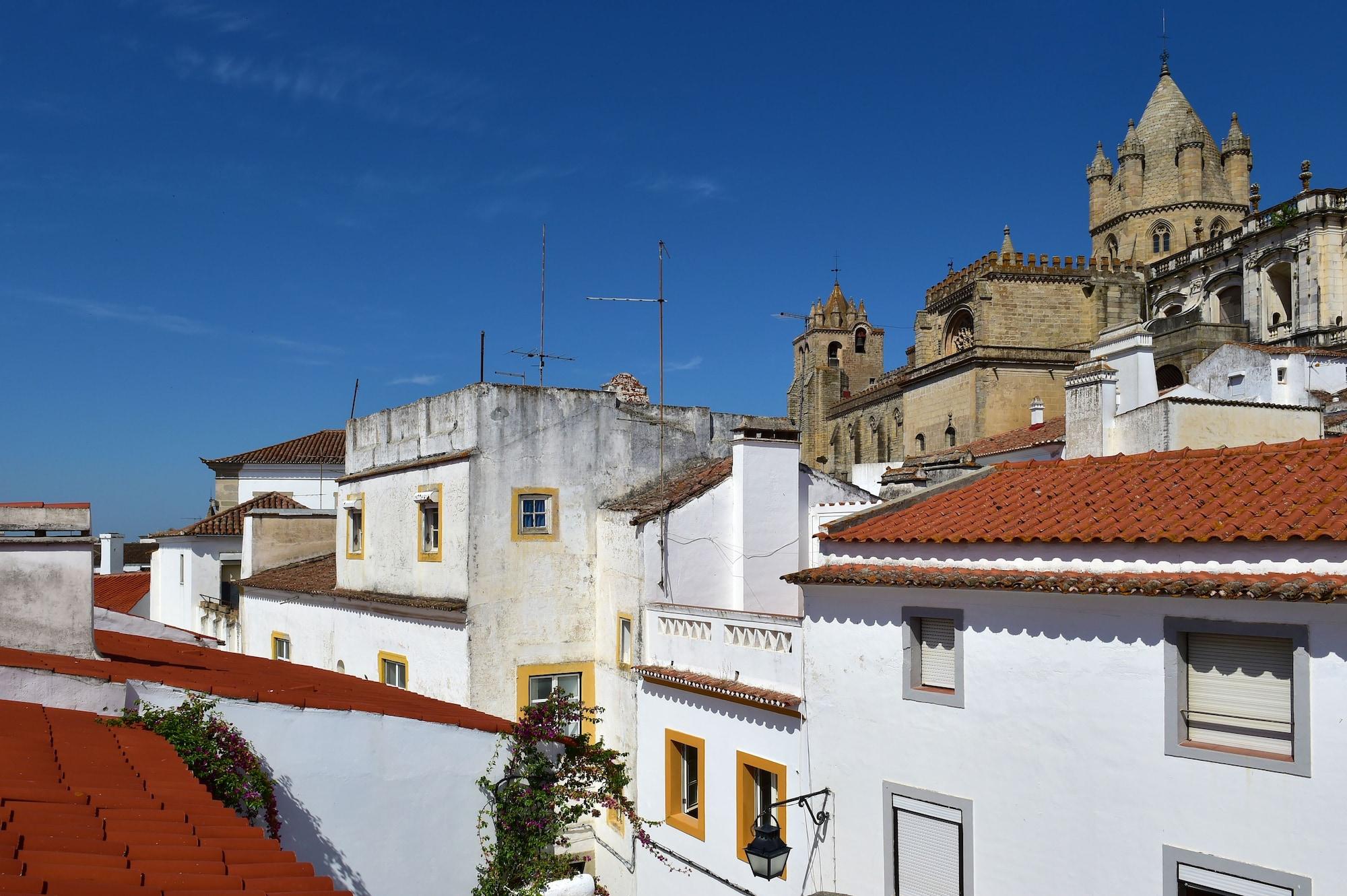 The Noble House - By Unlock 4* Évora