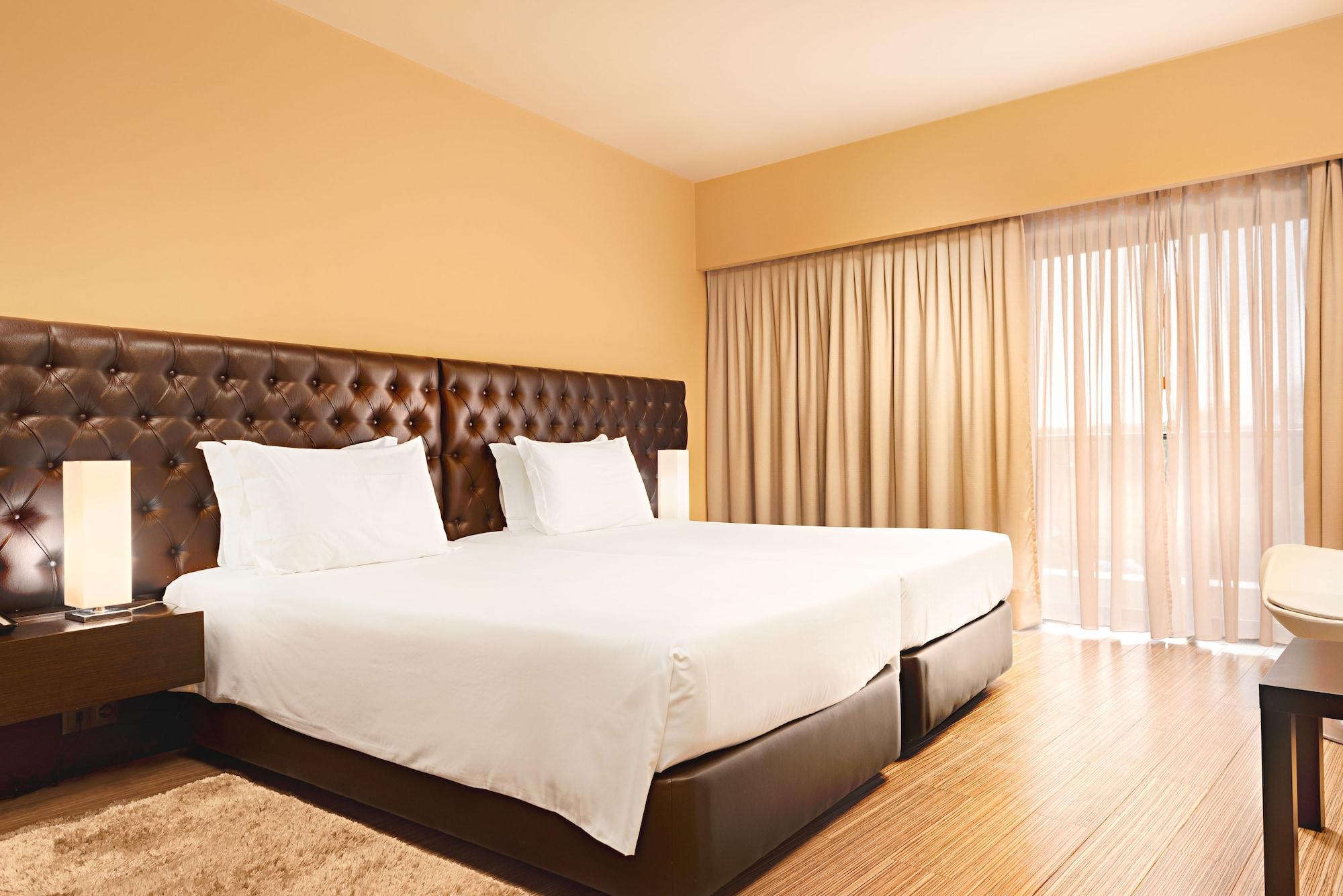Hotel Dos Zimbros 4*