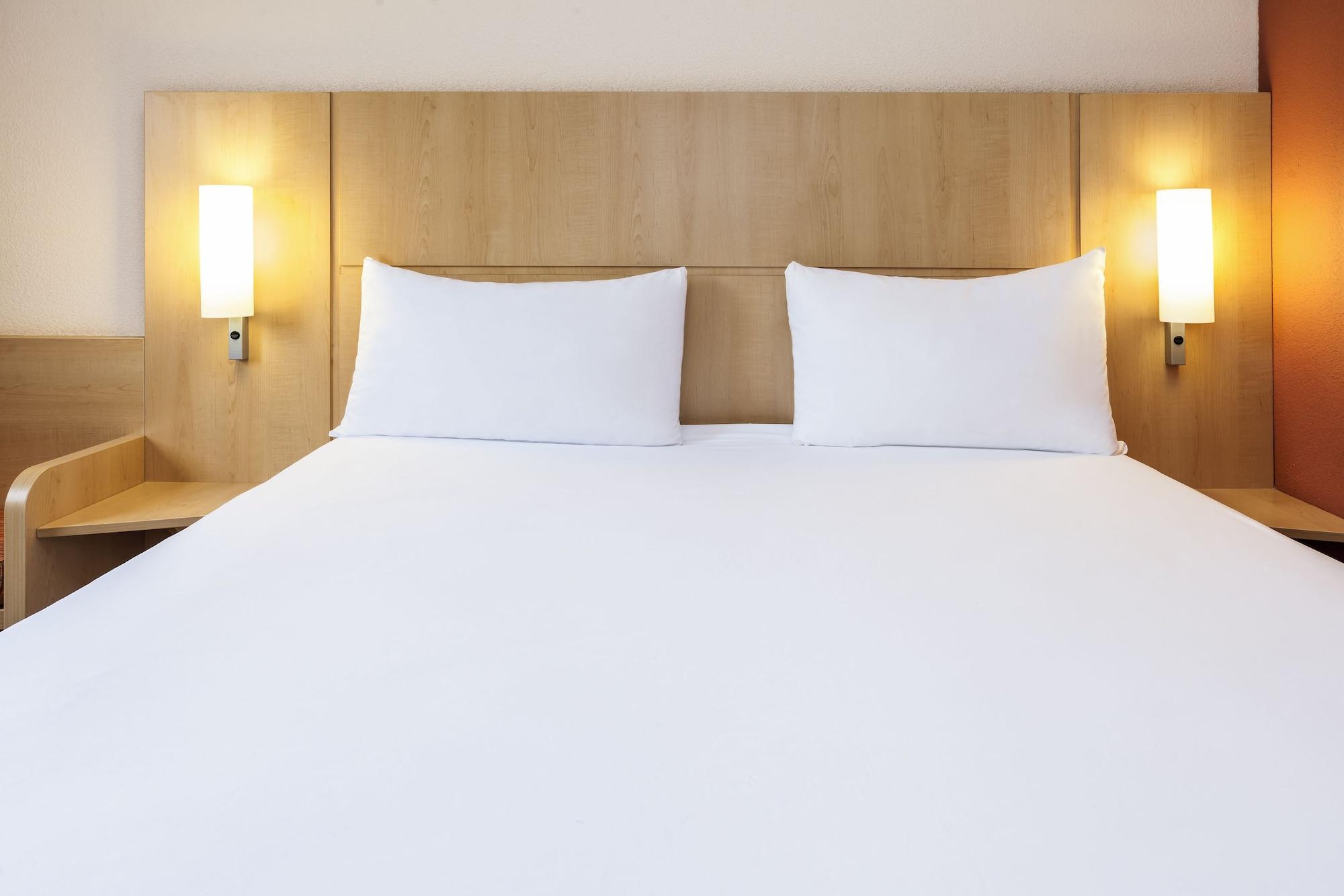 Ibis Hotel 2*
