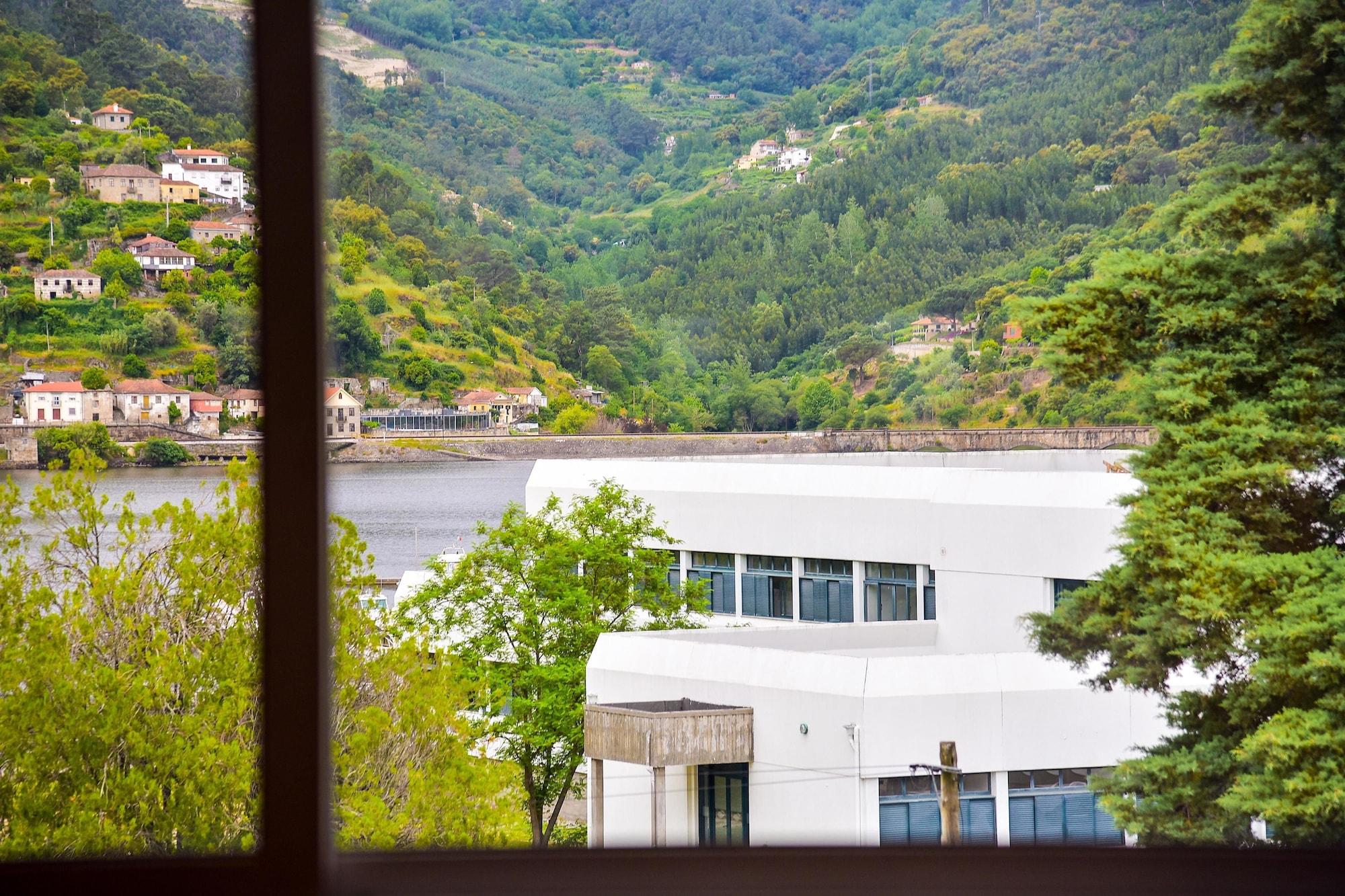 Hotel Douro Marina & Resende