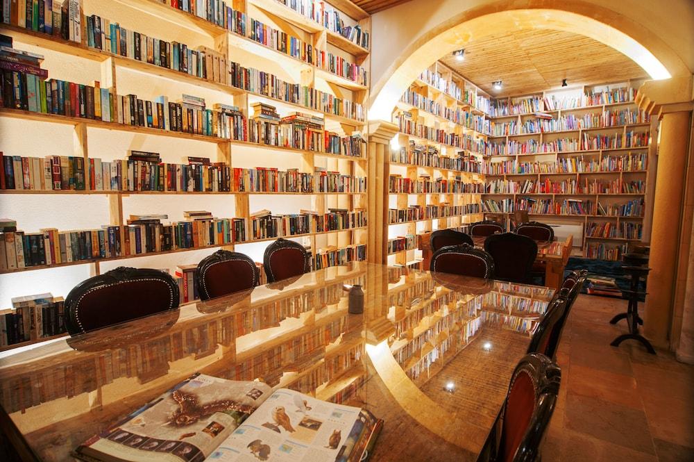 The Literary Man 4*