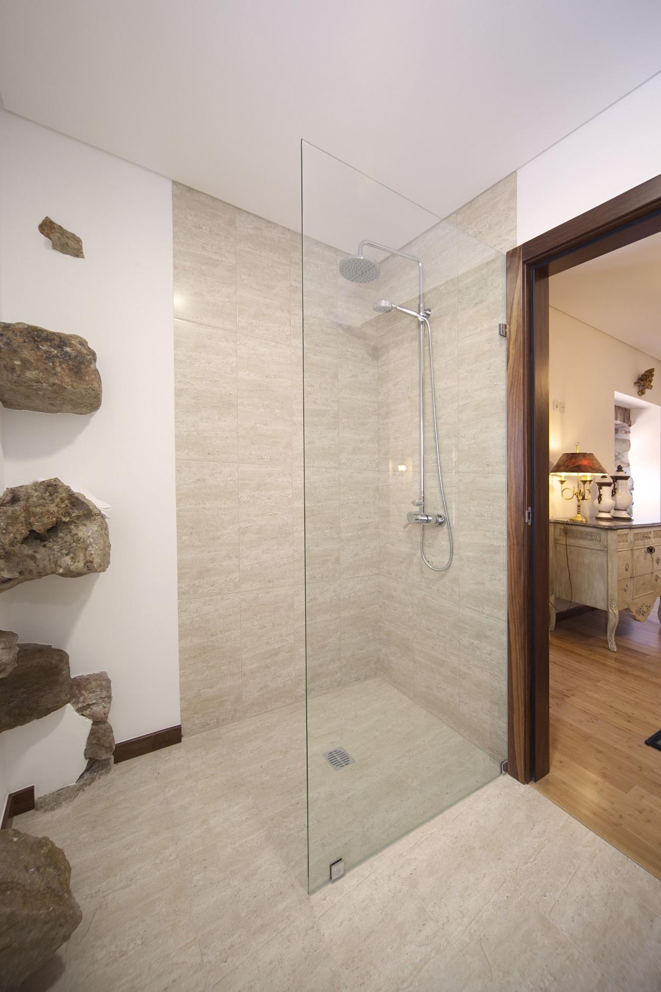 Artvilla Bed & Breakfast 4*