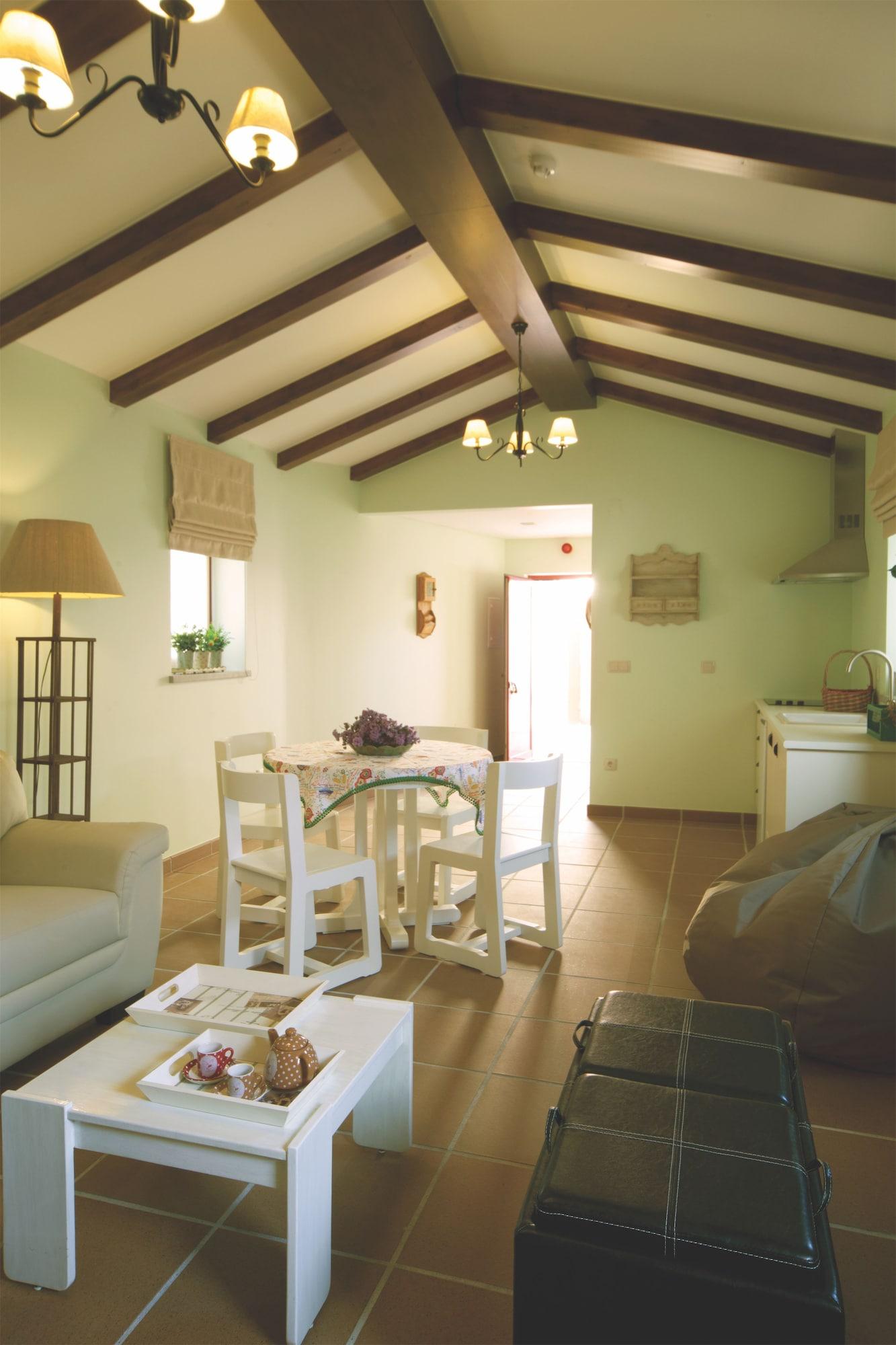 Bed & Breakfast Artvilla Cadaval
