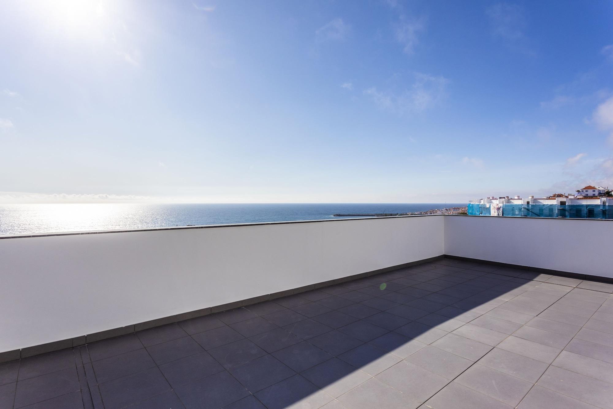 And The Sea 4* Ericeira